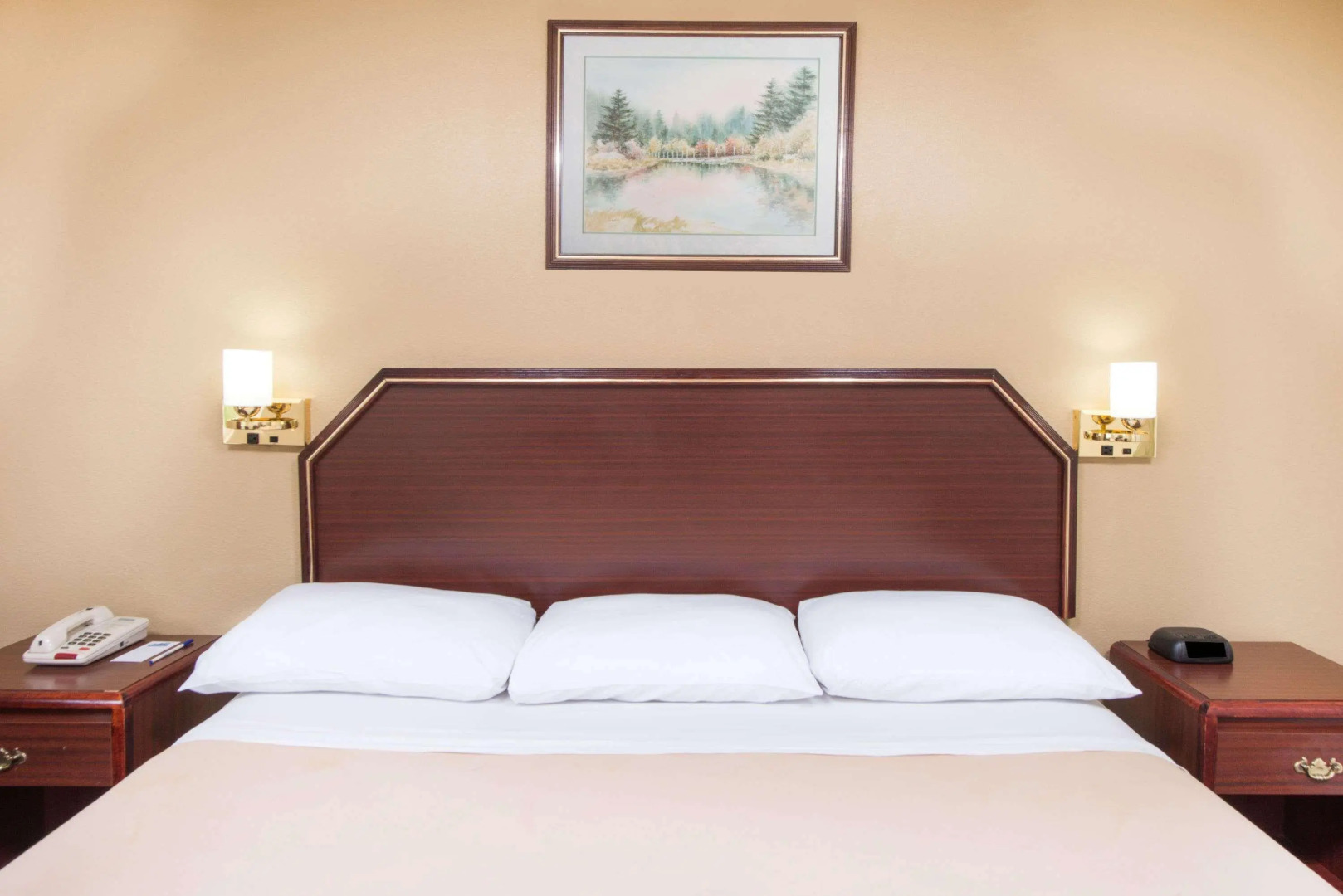 Travelodge by Wyndham Terre Haute