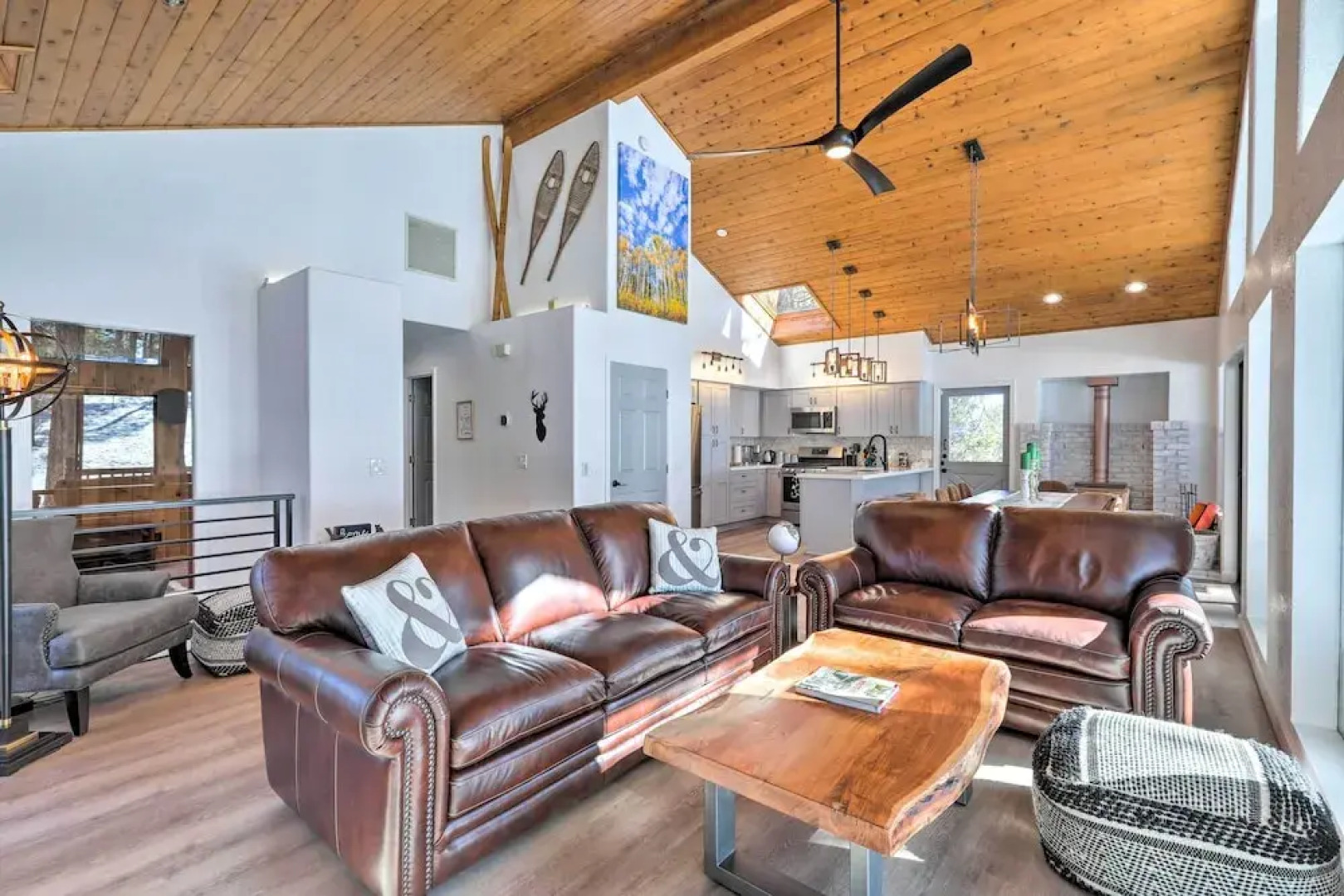 Mtn-view Cabin w/ Game Room & Deck in Flagstaff