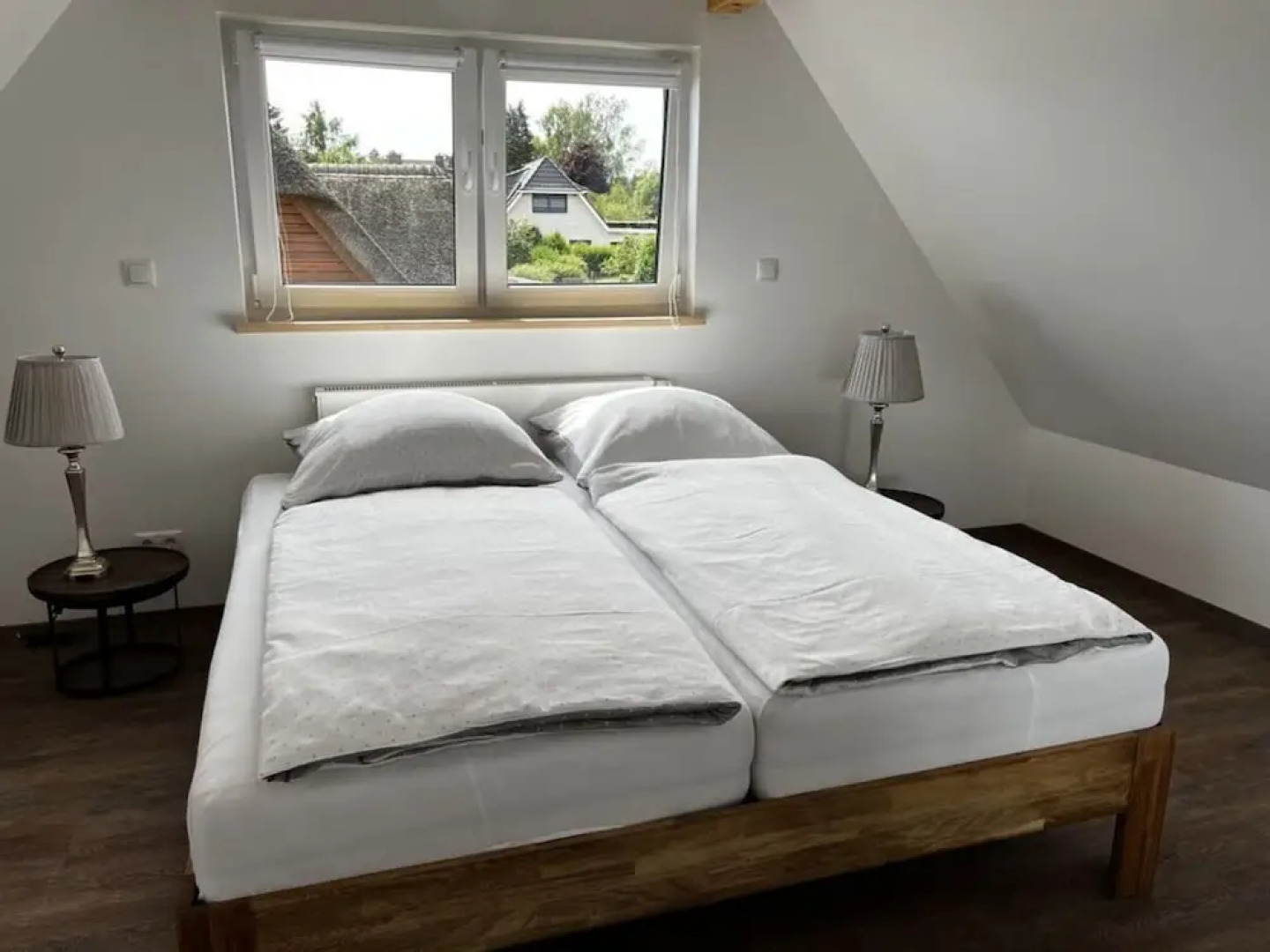 Schaal Lake Paradise