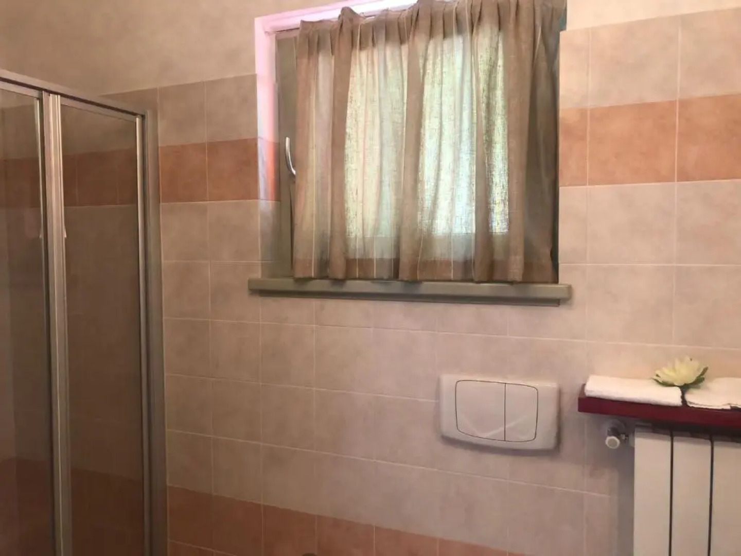 Residence Sirene alloggio Stefania vista lago e piscina