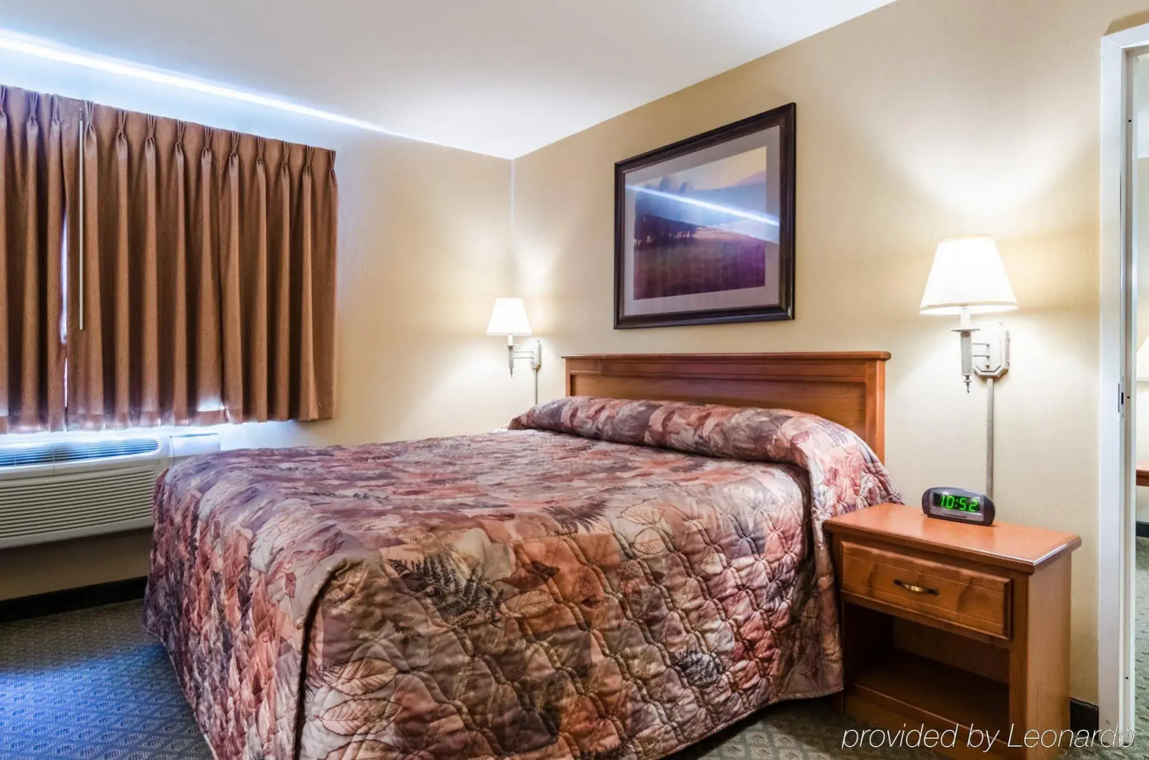 Super 8 by Wyndham Cozad