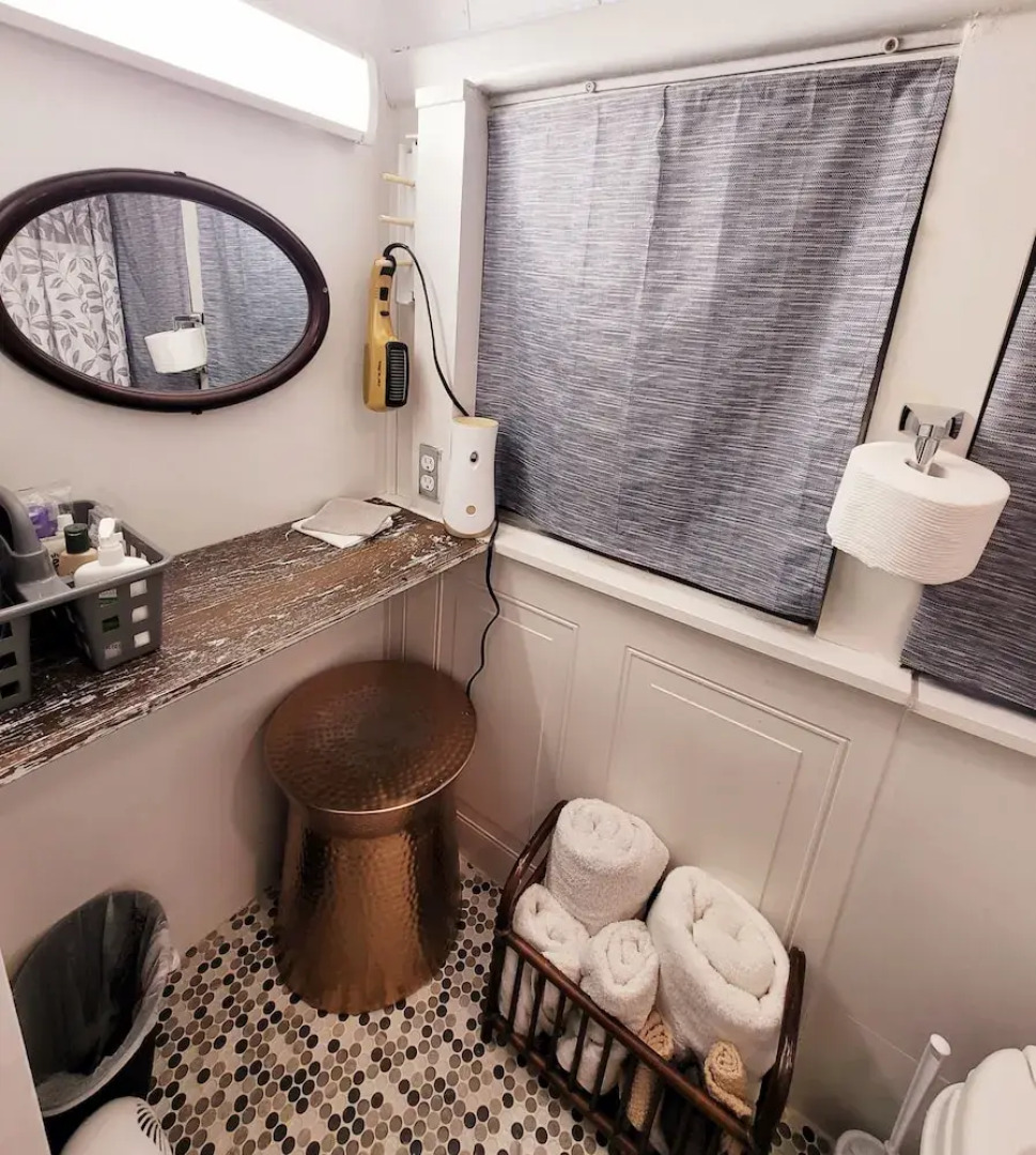 Bruiser Cozy Riverfront School Bus Pet Friendly