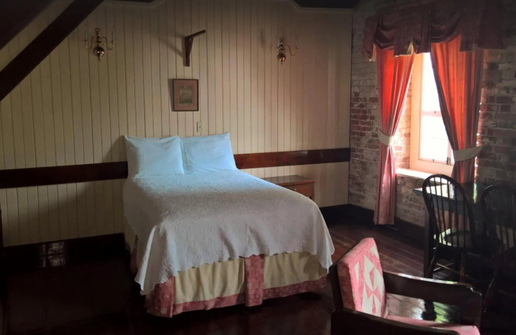 Copper and Lumber Store Hotel