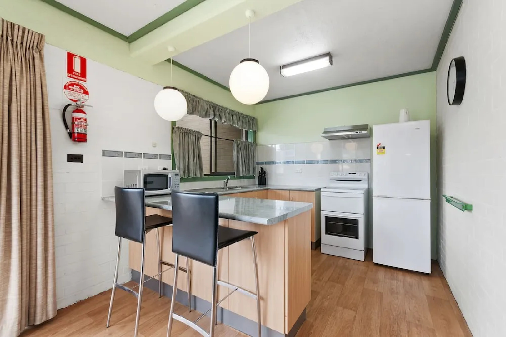 Emmanuel Holiday Apartments