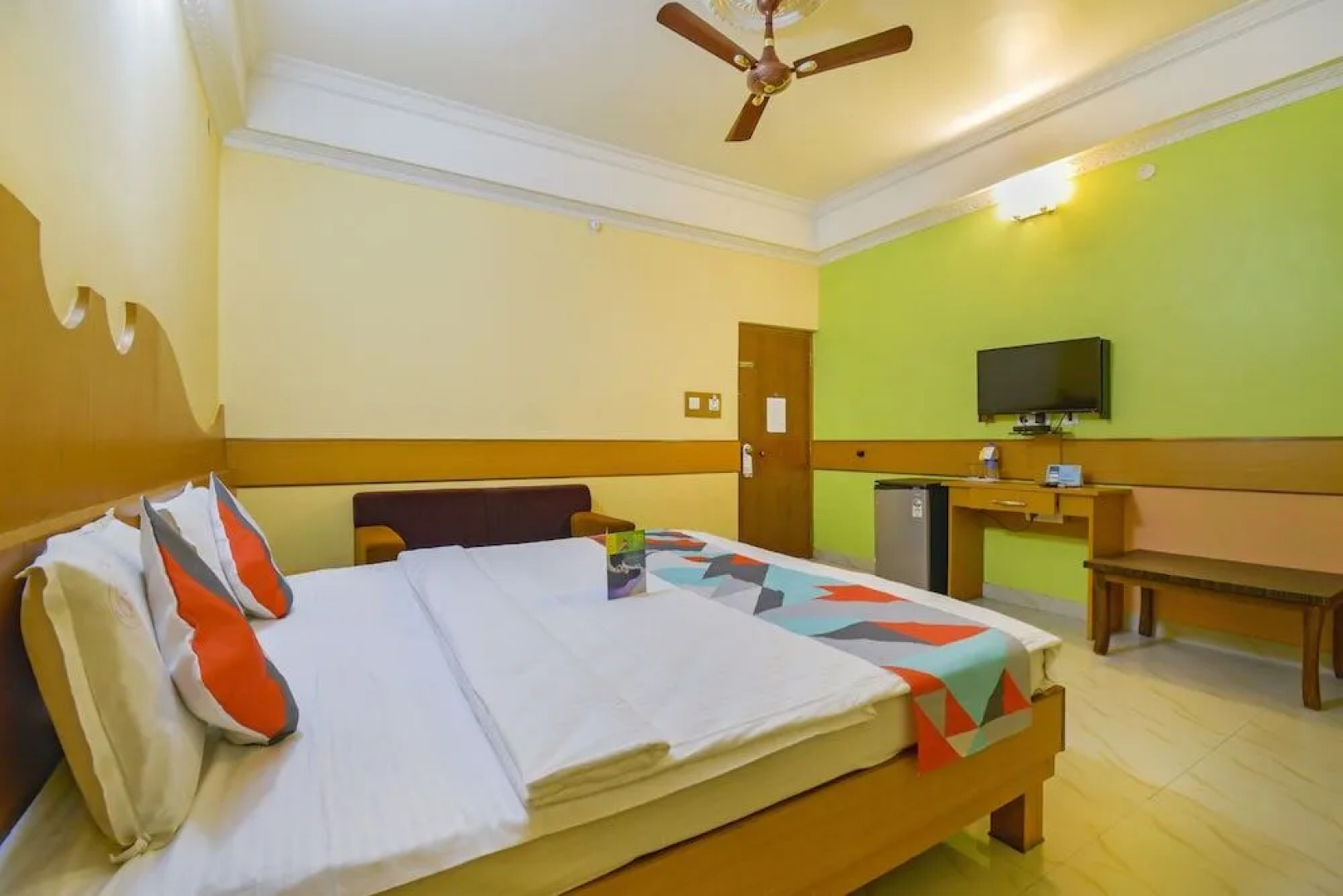 OYO 7570 Near KSRTC Bus Stand