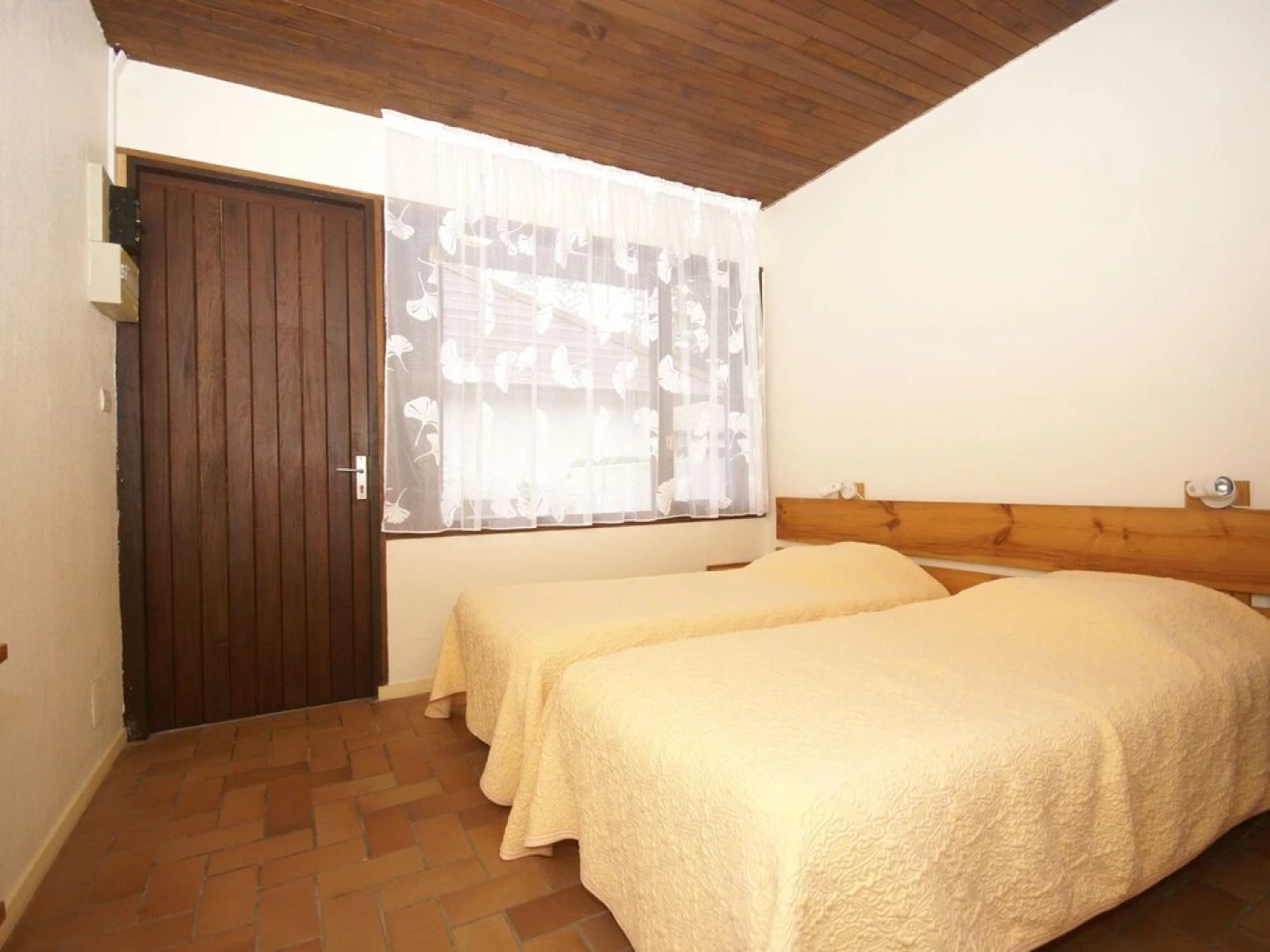 Cozy Bungalow With a Terrace Located Just 5 km From the Lake