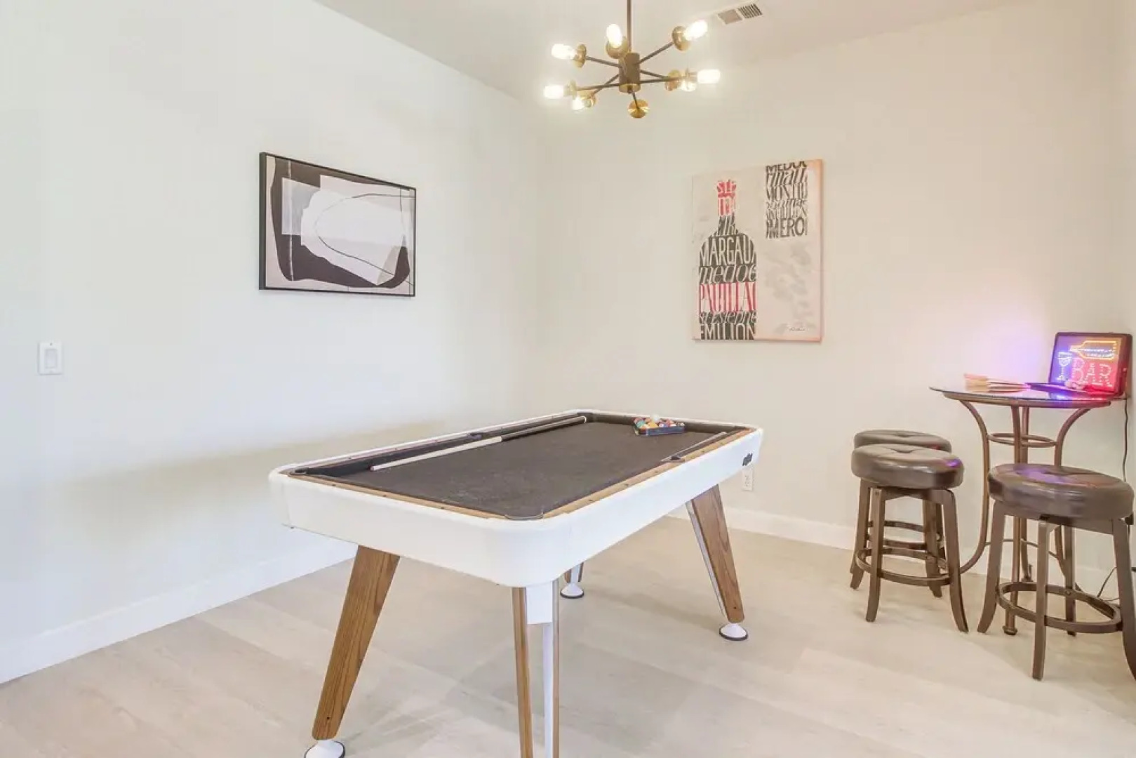 Indio Oasis w/ Heated Saltwater Pool + Hot Tub!