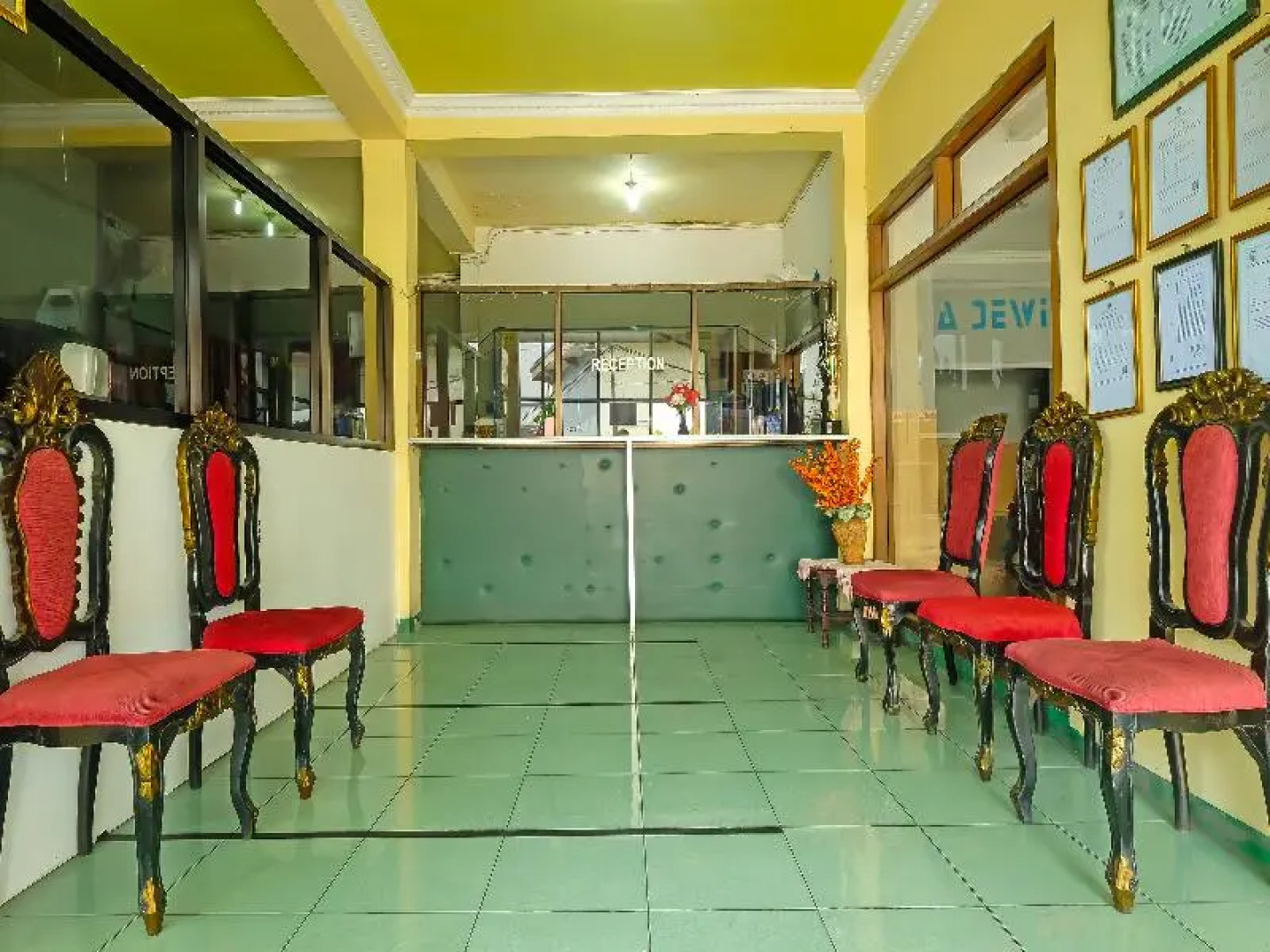 Capital O 91914 Hotel Citra Dewi 2 Int's