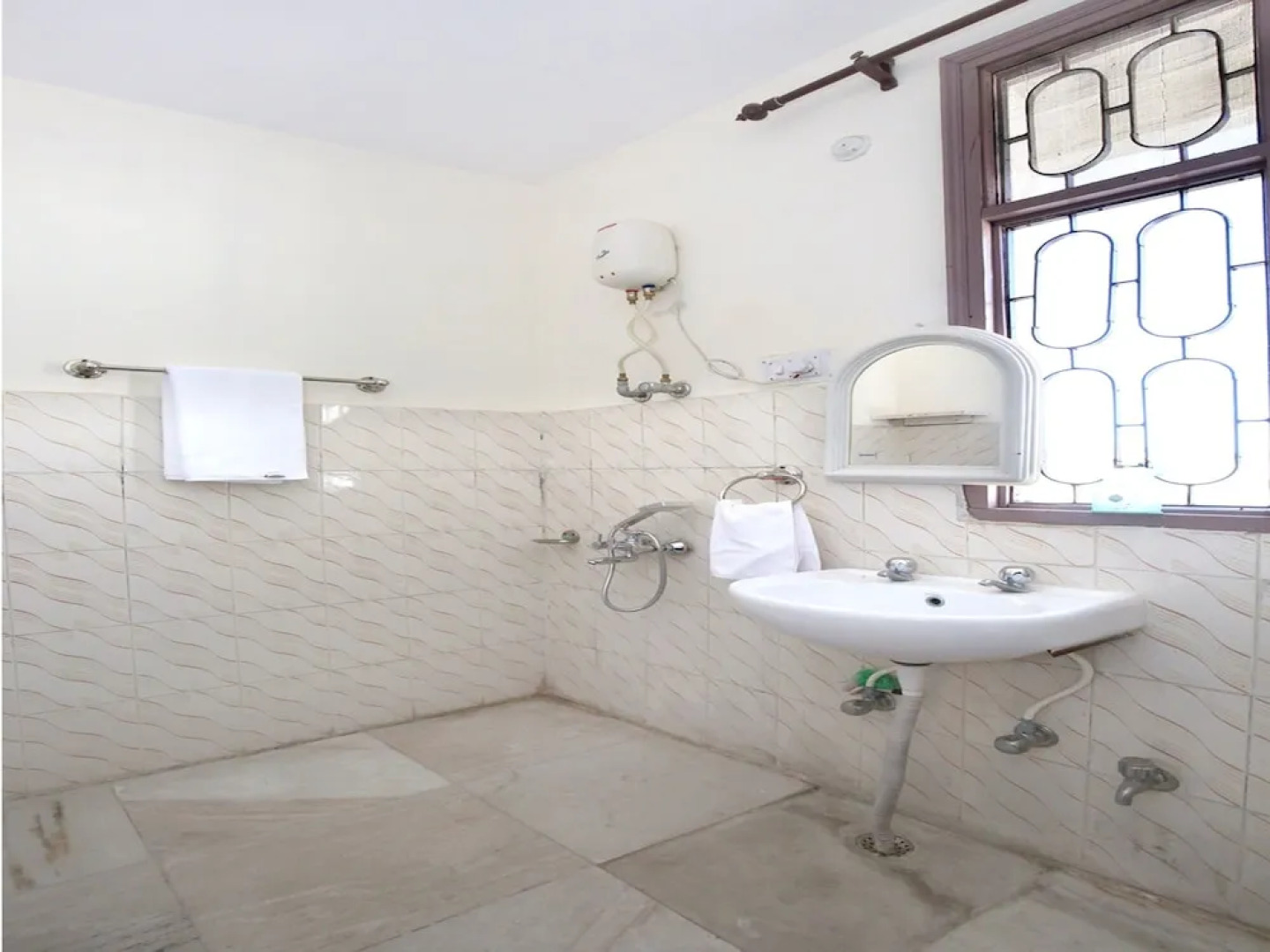 OYO 10310 Home 3BHK Shoghi