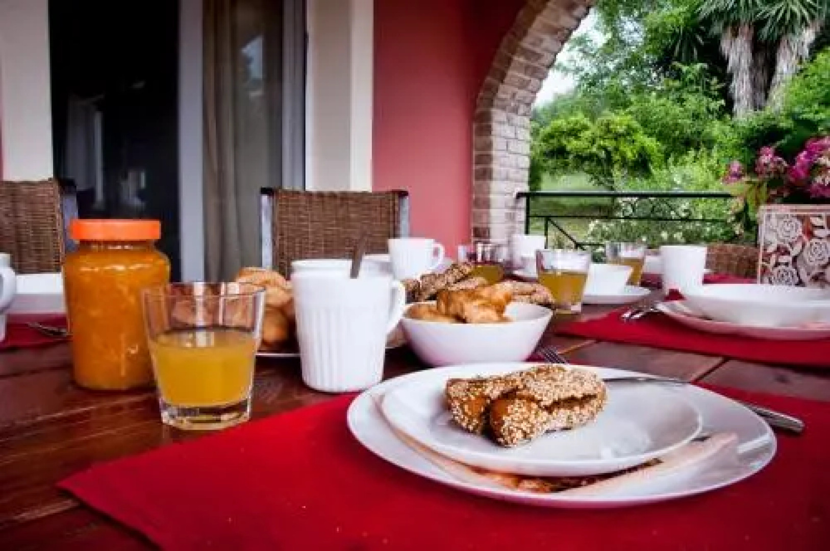 Evelina's Country House