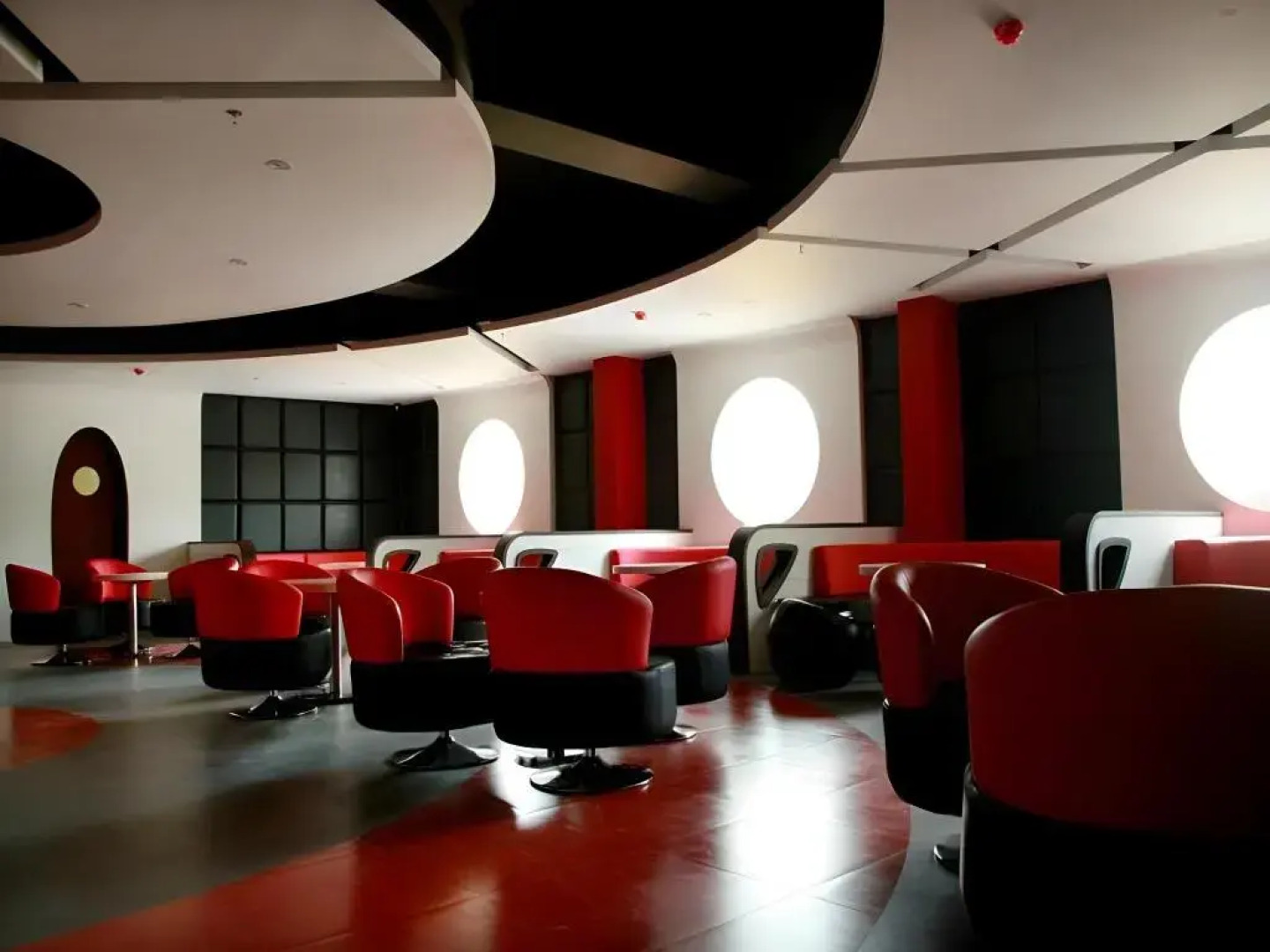 Hotel Moonlit Regency