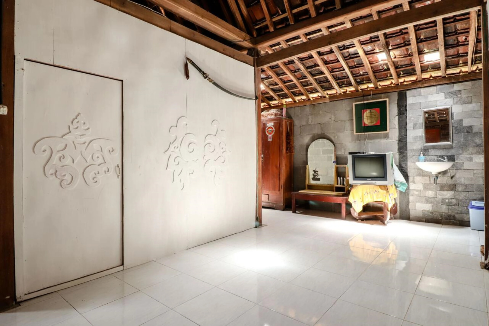 Segajih Central Stay and Education