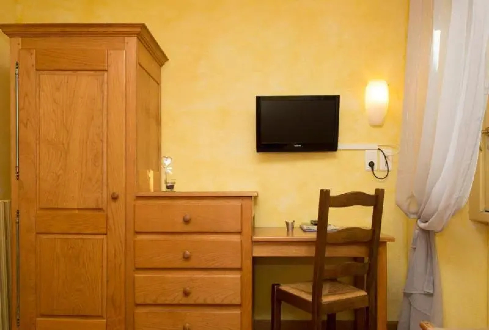 Logis Hotel Etchemaite