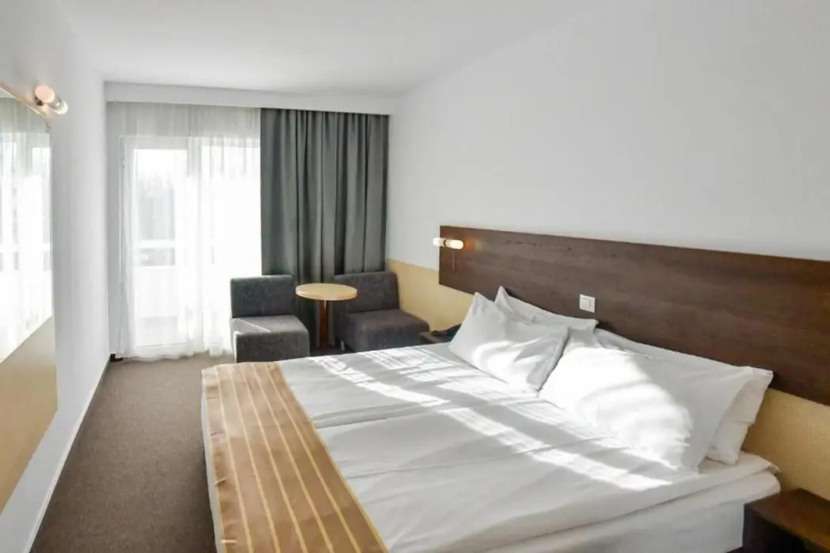 Golden Tulip Mamaia
