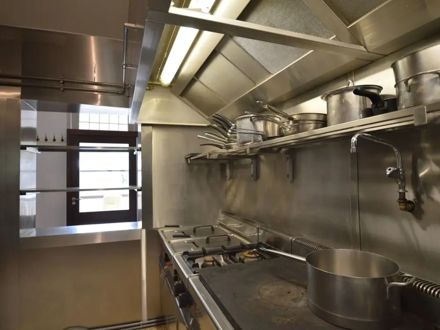 Fantastic House Lake Front, Pedalo Boats, Close to Spa