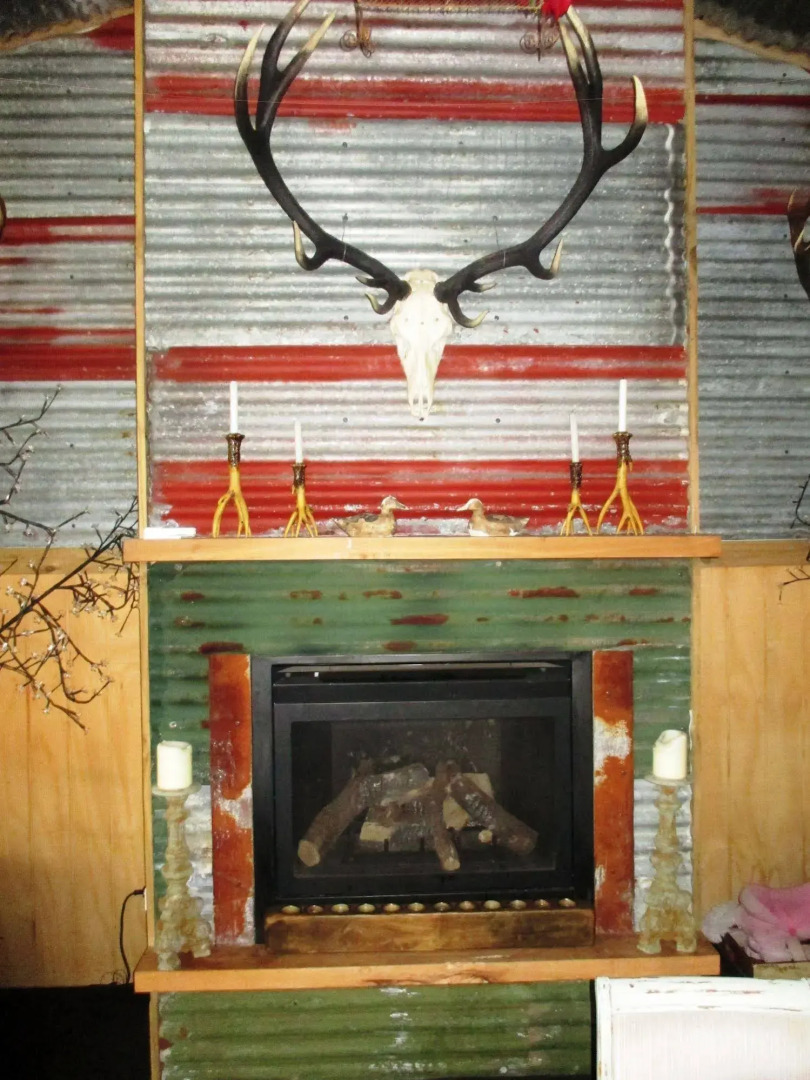 Fat Owl Motel, Bar & Eatery