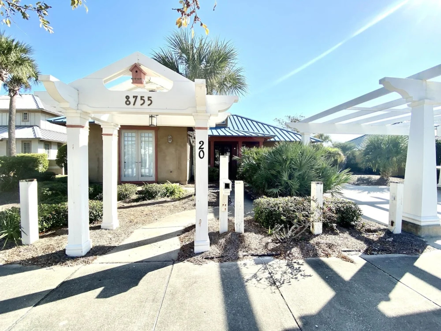 Beach Club Cottage 20 by ALBVR