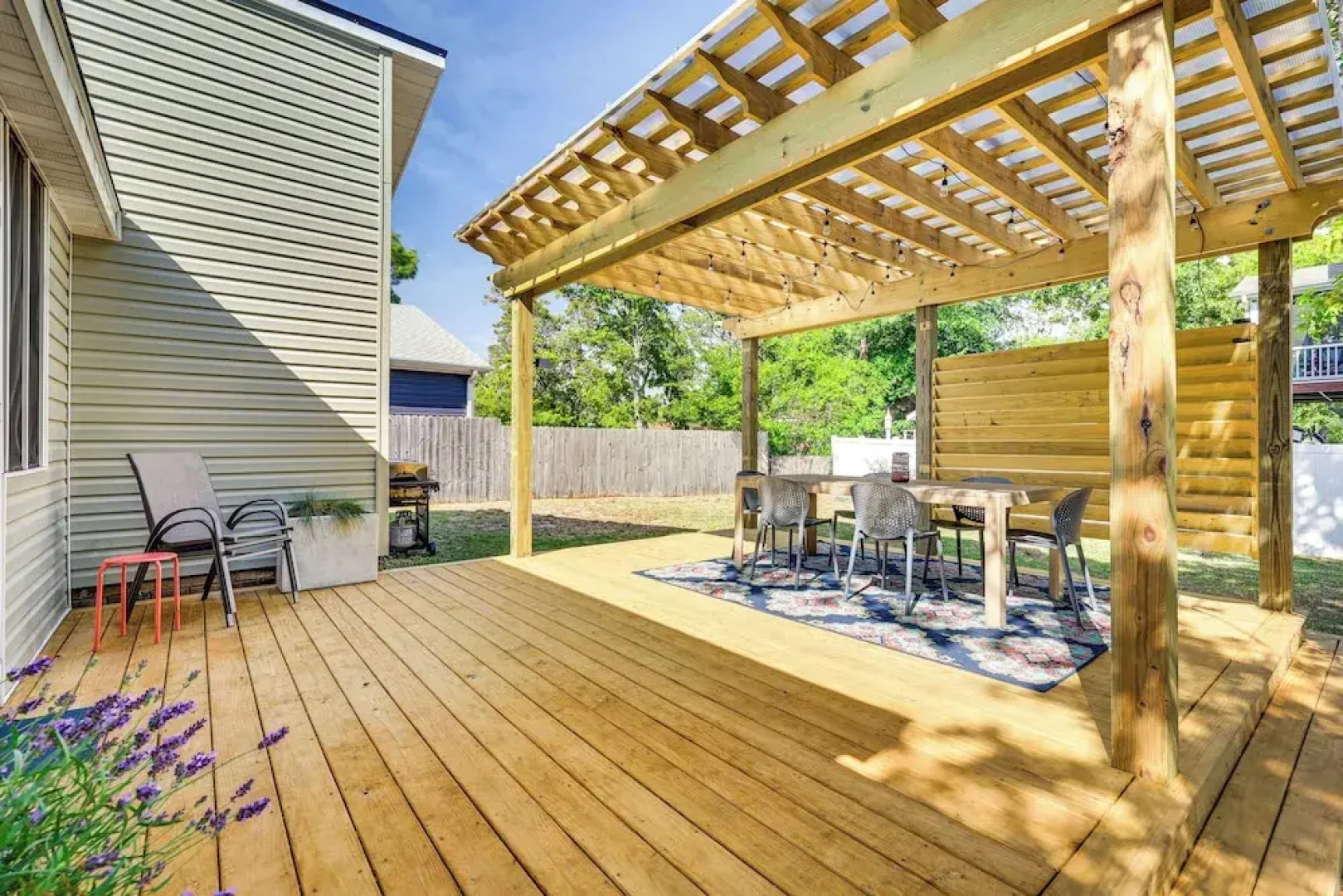 Oak Island Cottage: Minutes to Long Beach!