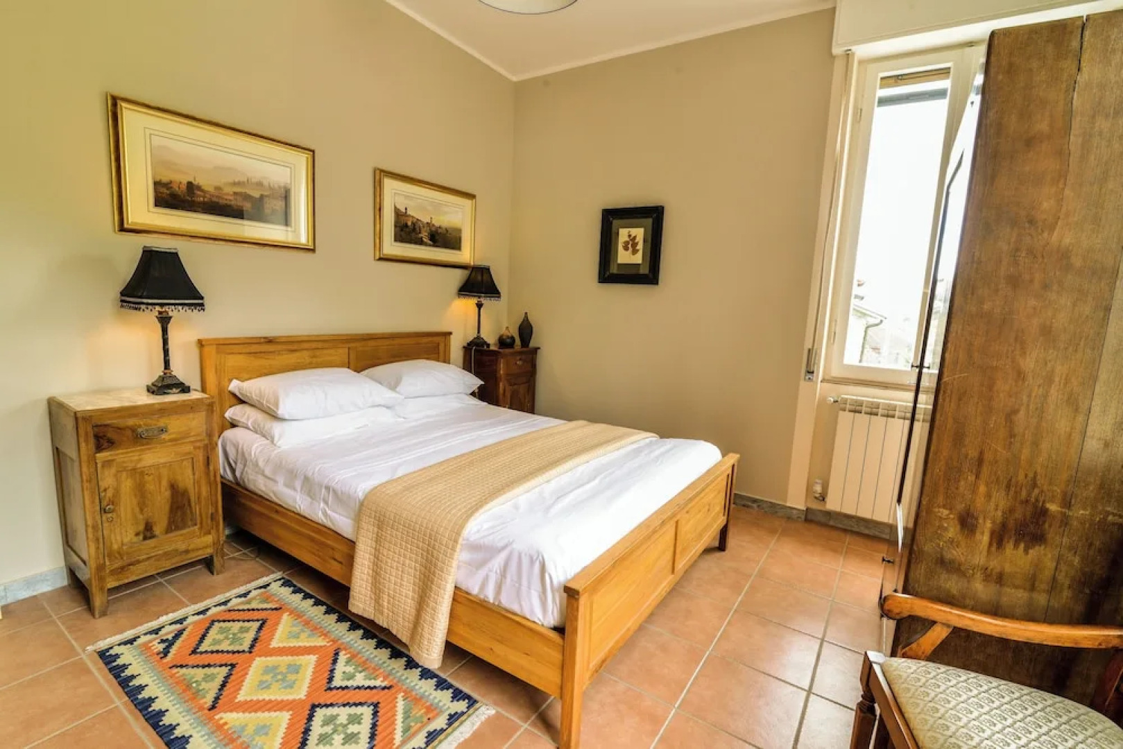 Villa 3 Bed 4 Bath Sleeps 8 Pool Hot tub Air Con