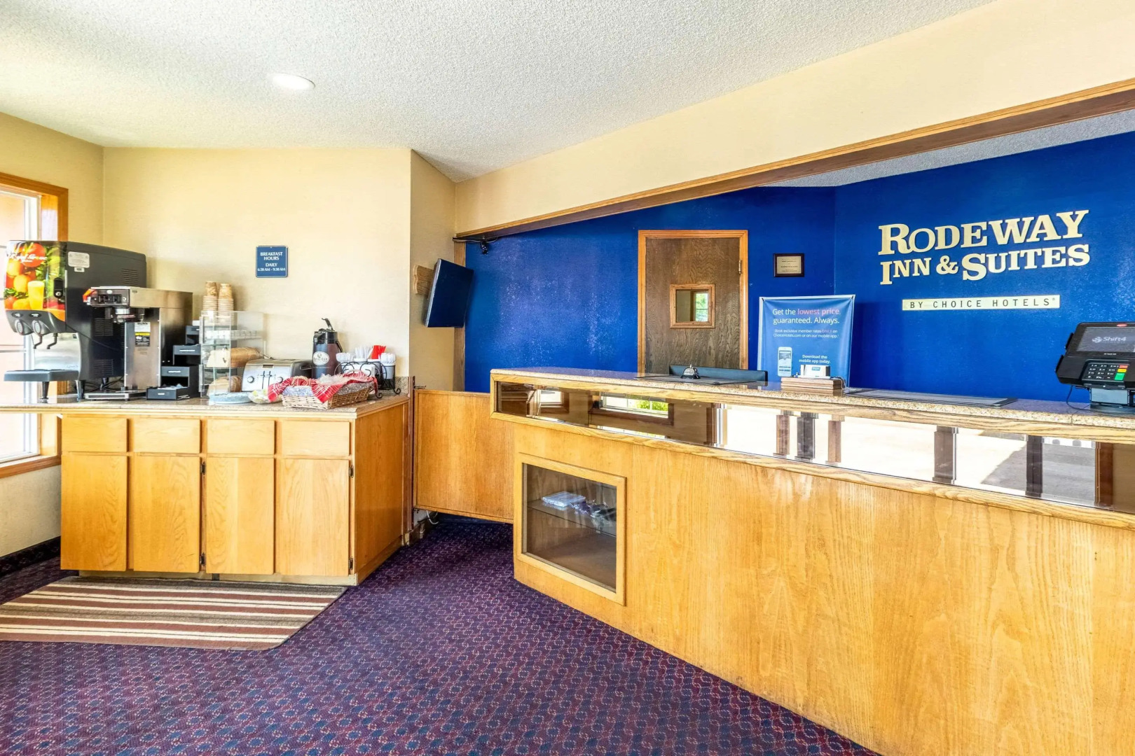 Rodeway Inn & Suites Portland West - Beaverton