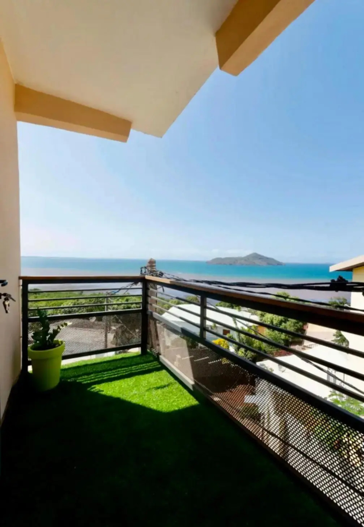 Charmant appartement avec terrasse, vue sur lagon