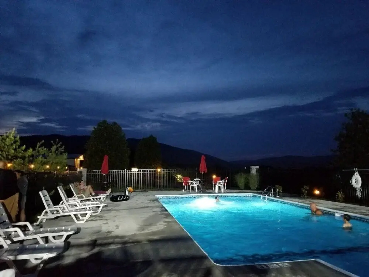Cloud 9 Inn & Suites Lake George