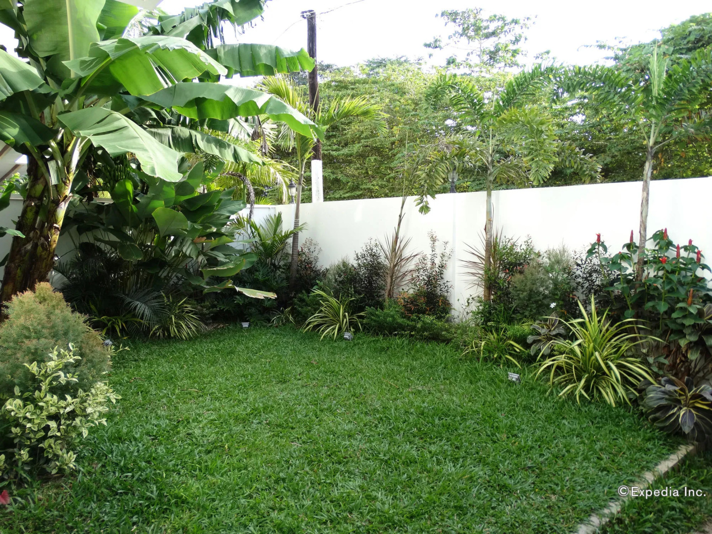 Ipil Suites Puerto Princesa