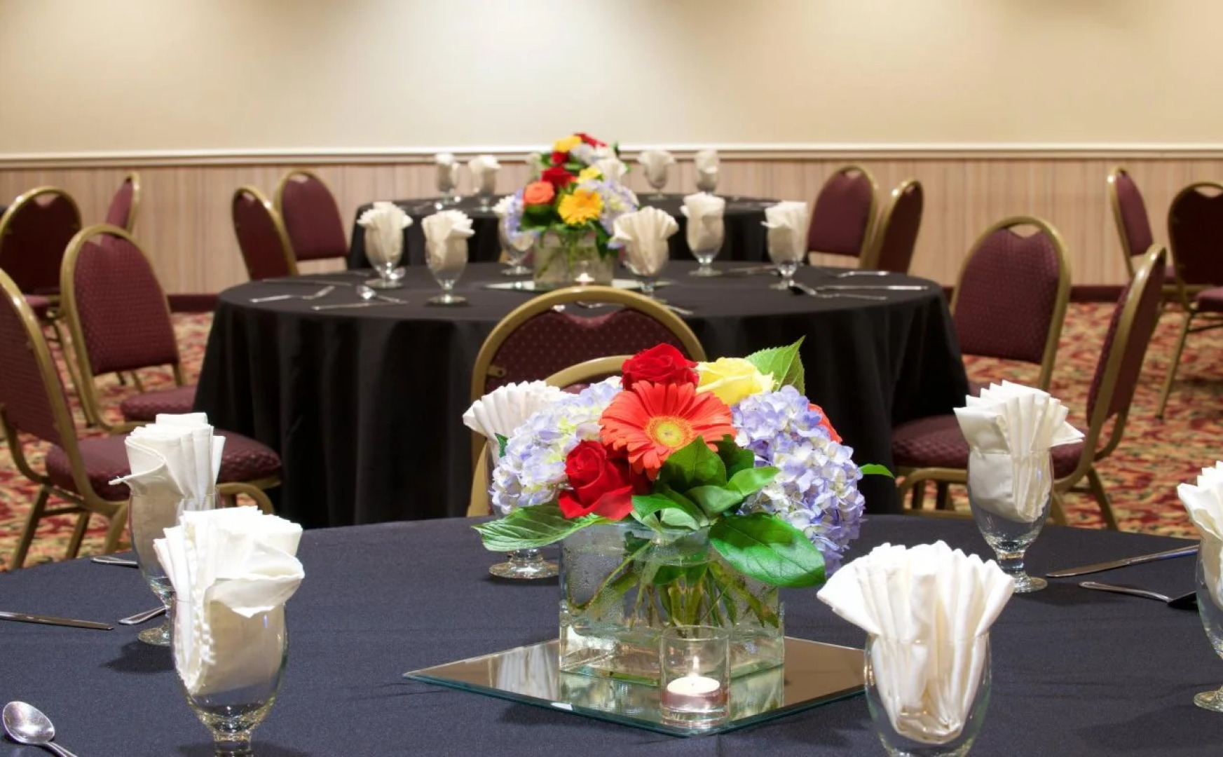 Holiday Inn & Suites Chicago - Downtown by IHG