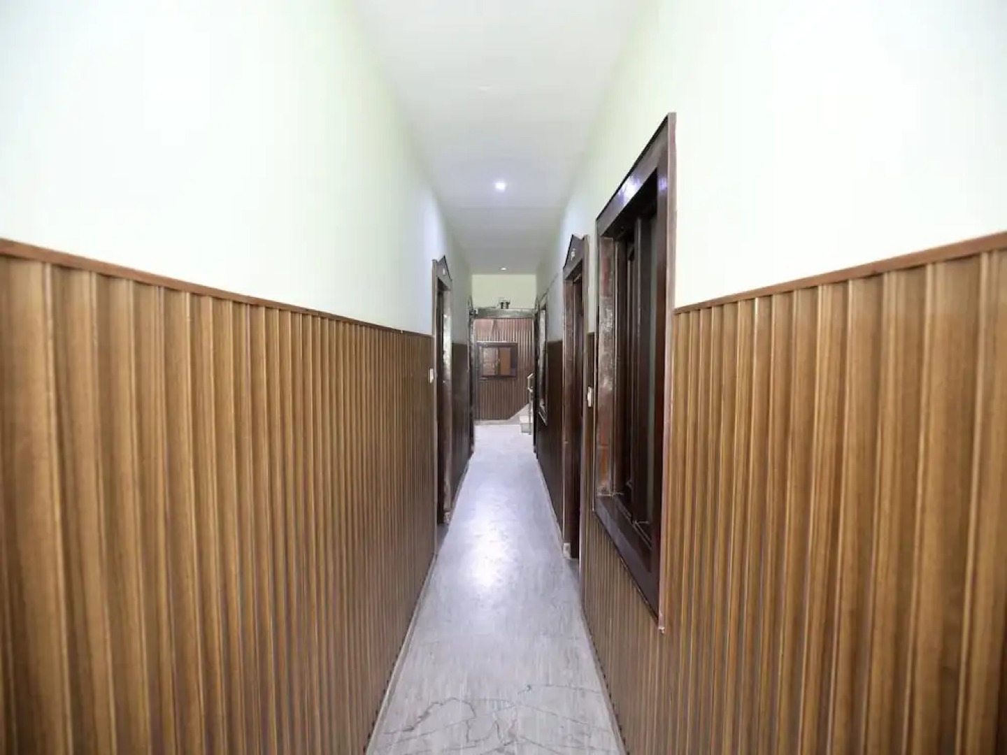 OYO 15523 Hotel JD Inn