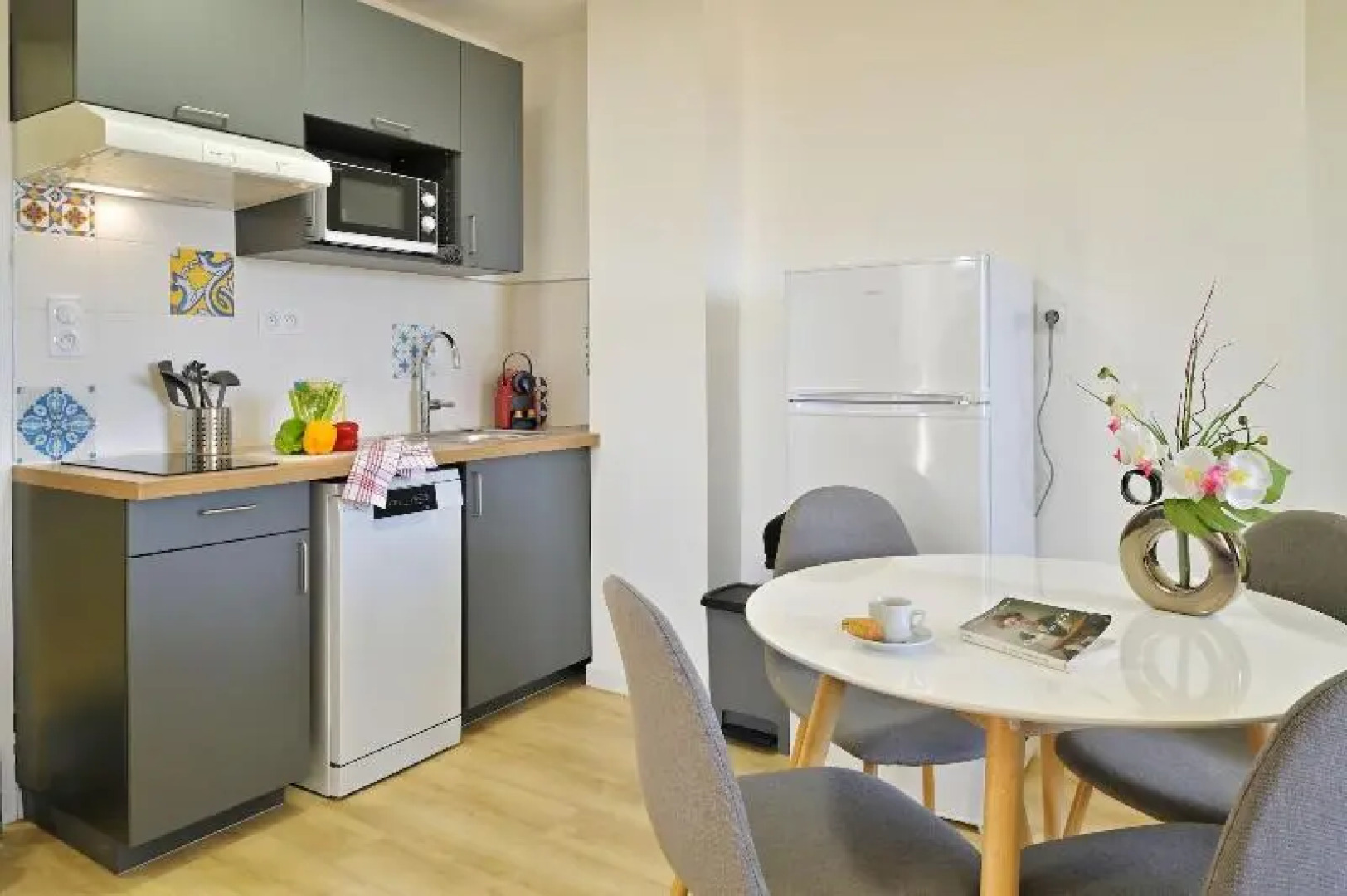 Ra Sidence Easy Lodge