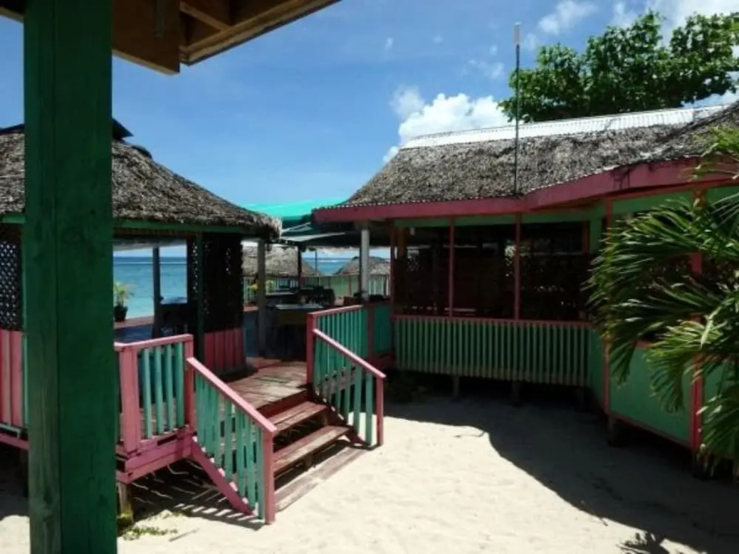 Anita's Beach Bungalows Lalomanu