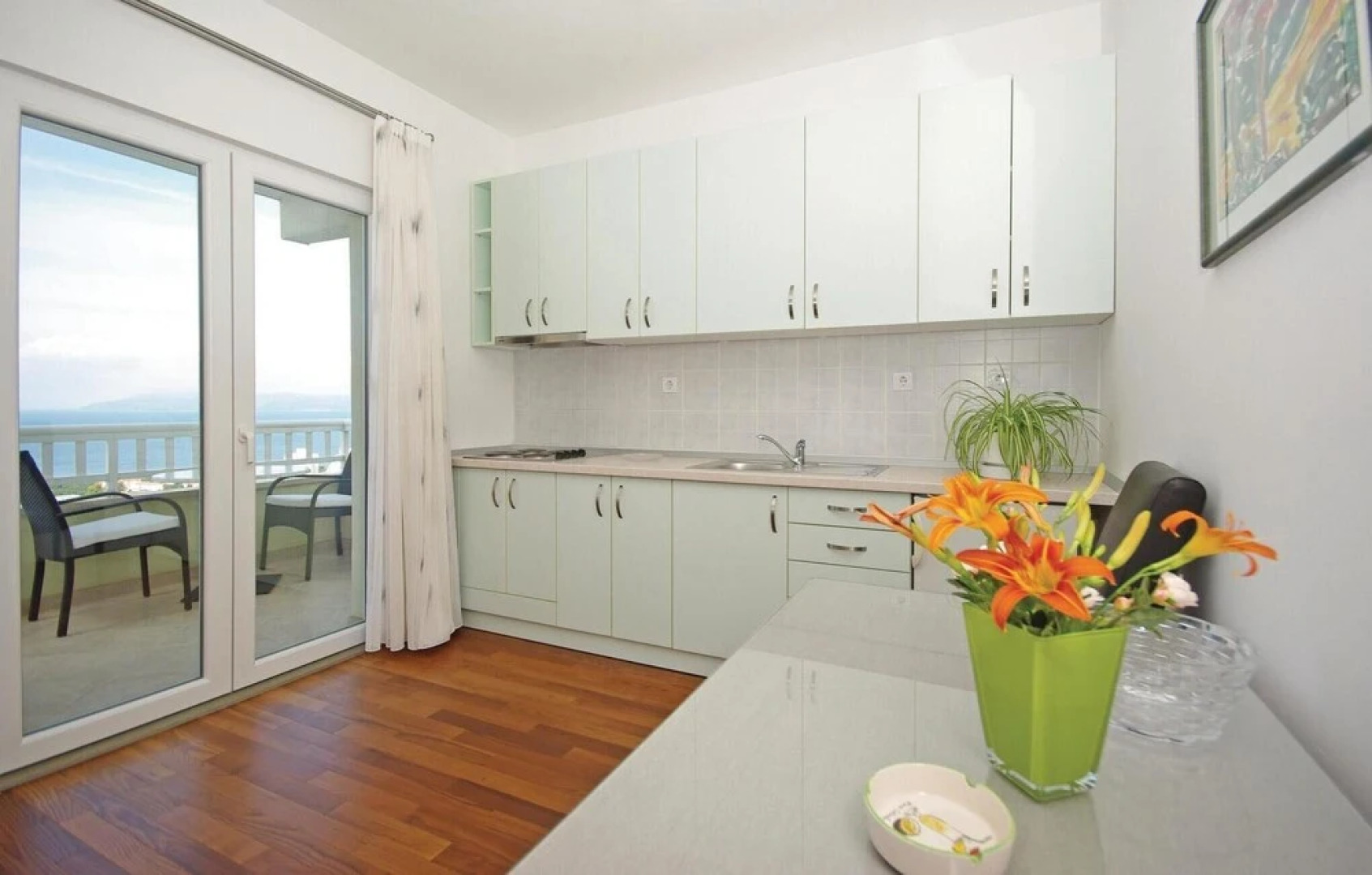 Amazing Home in Makarska With Wifi and 6 Bedrooms