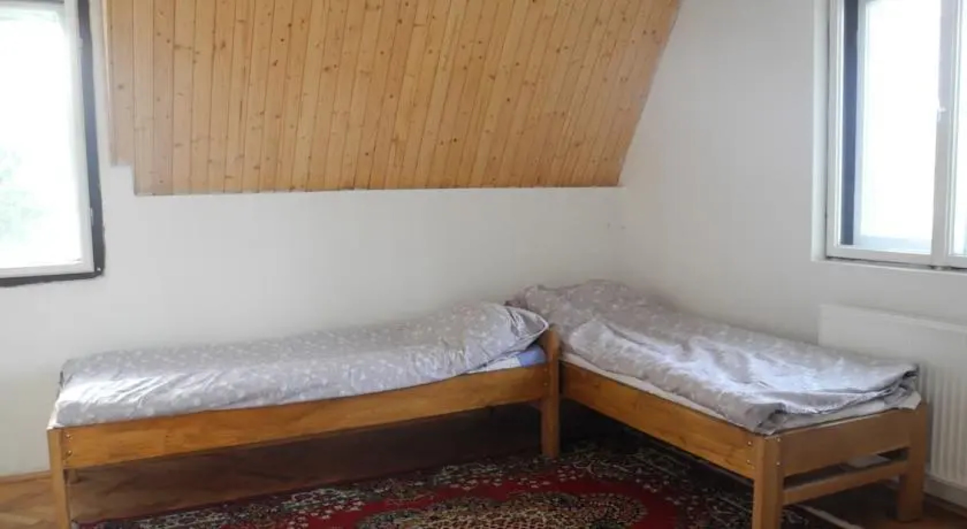 Casa cu Sindrila / Zsindelyes Vendégház