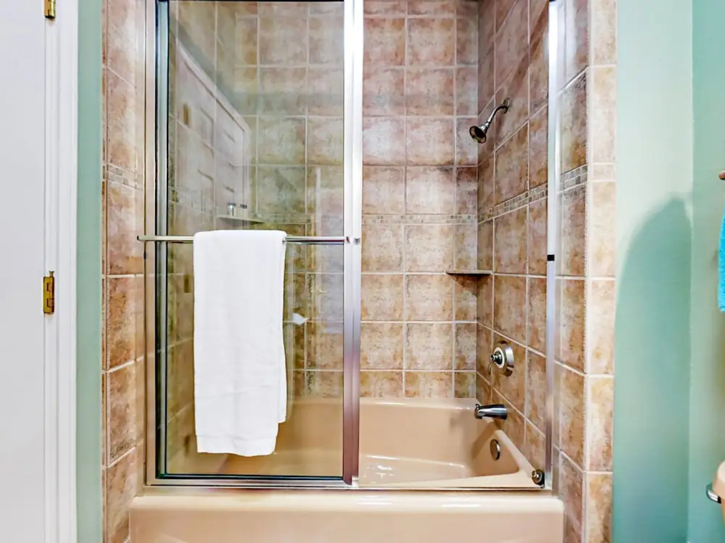 206 Vista Hermosa Home - 3 Br home by RedAwning