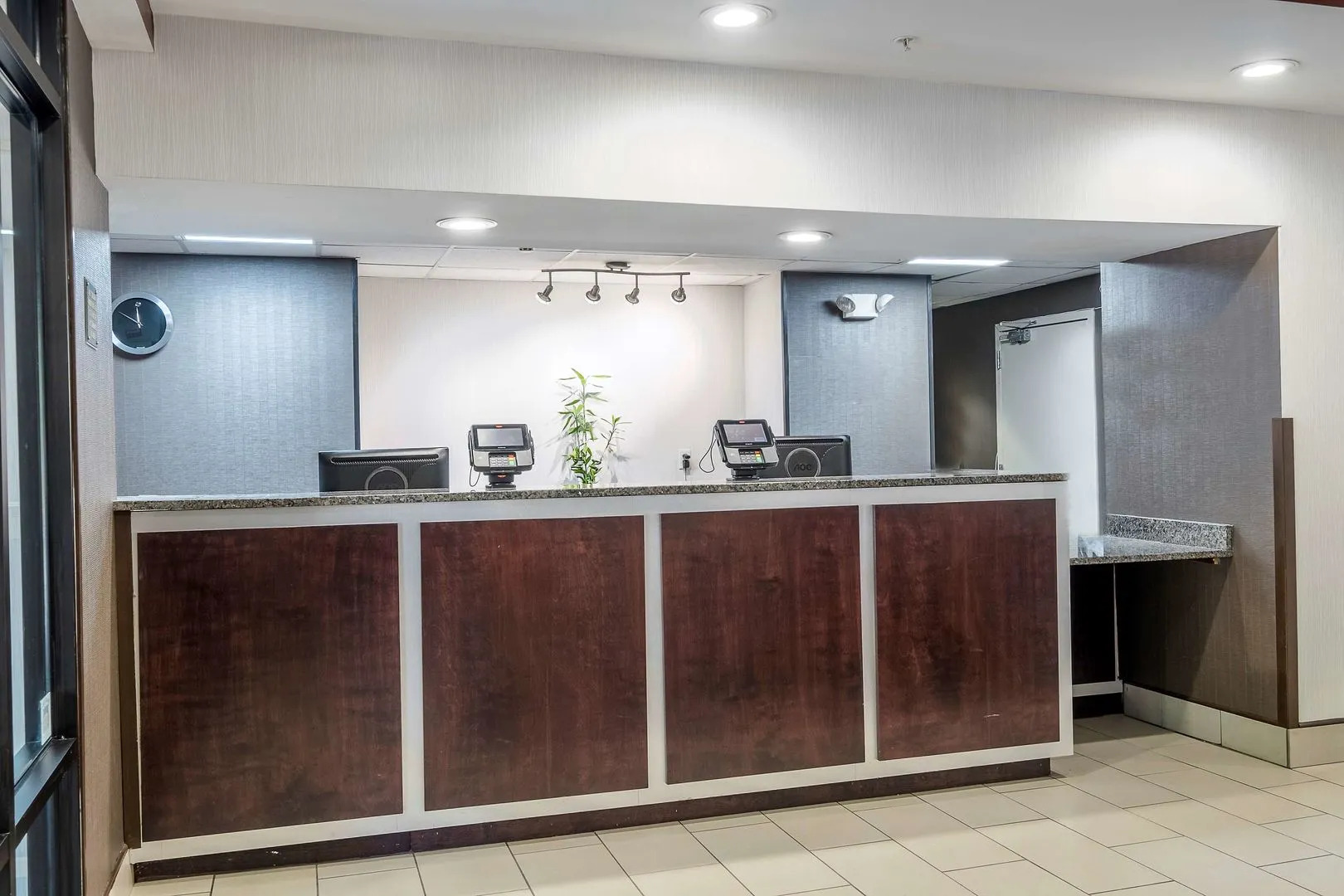 Red Roof Inn & Suites Savannah Airport