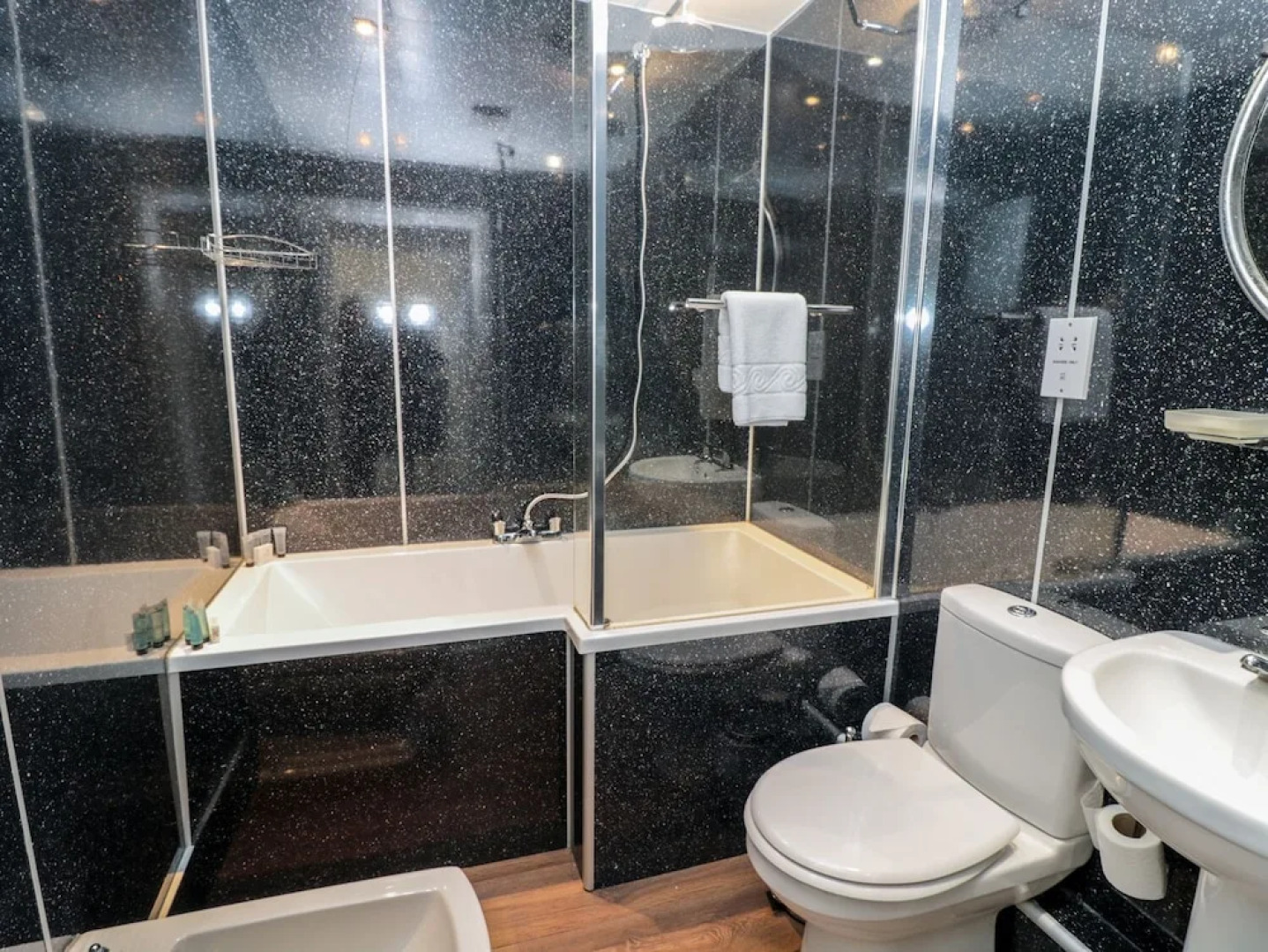 Coquet View Apartment