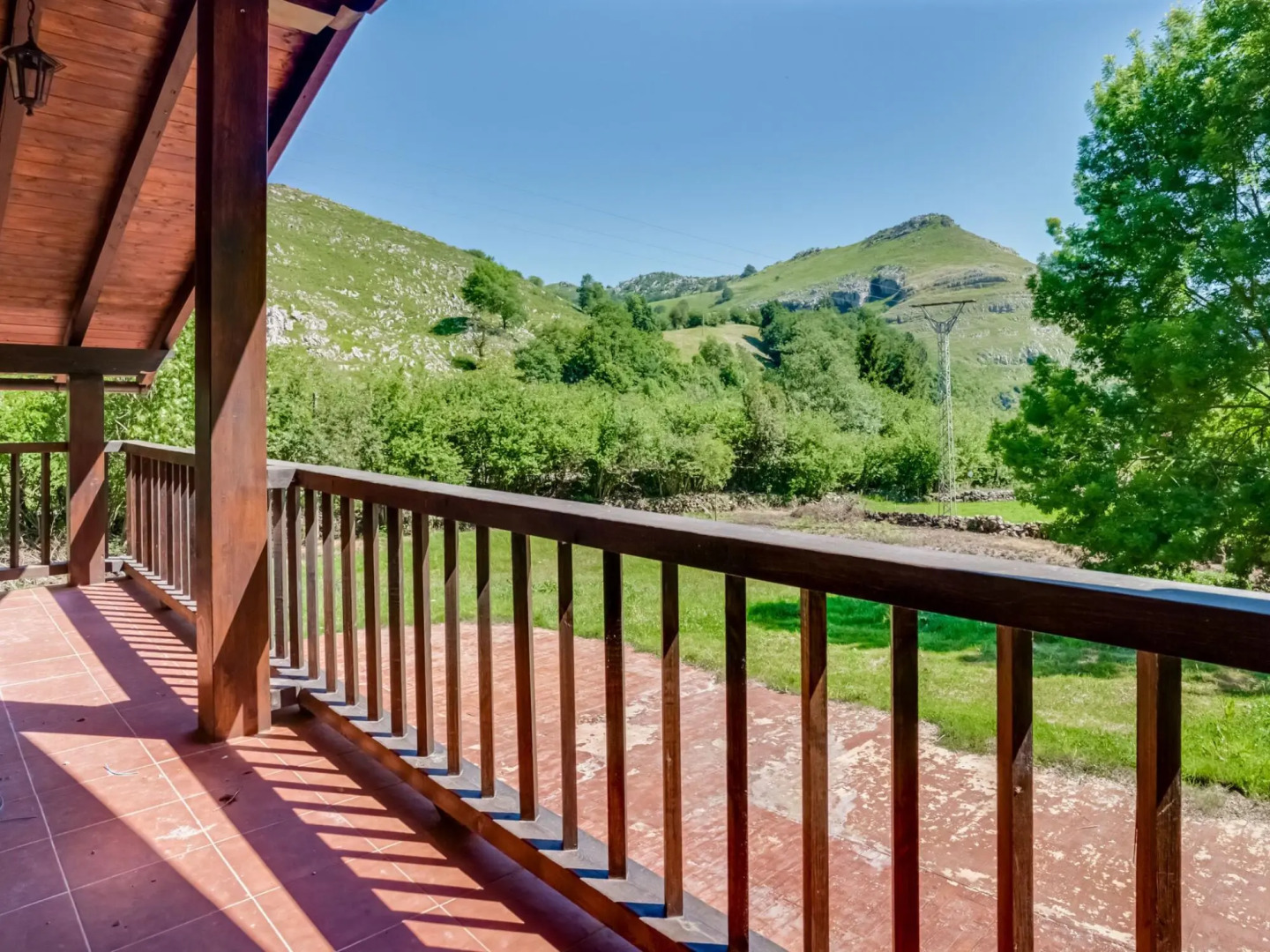 Rustic Holiday Home in Merilla with Valley View