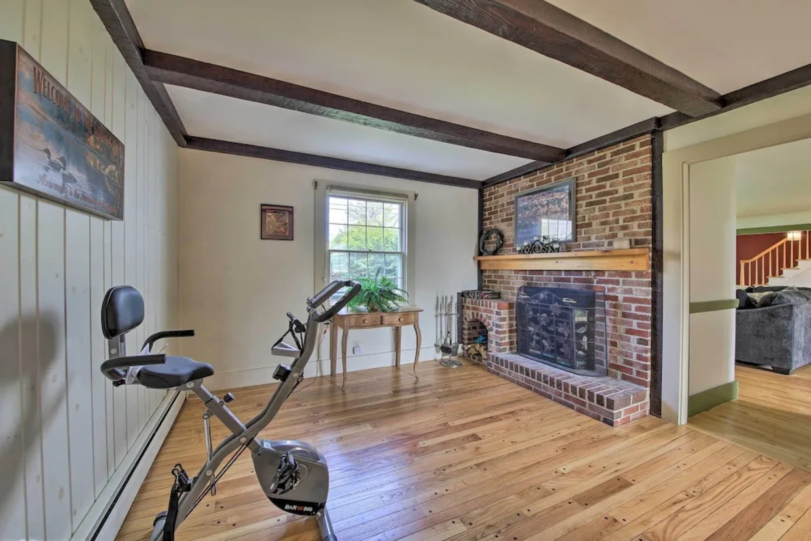 Cozy Colonial Home w/ Bay Access & Water View