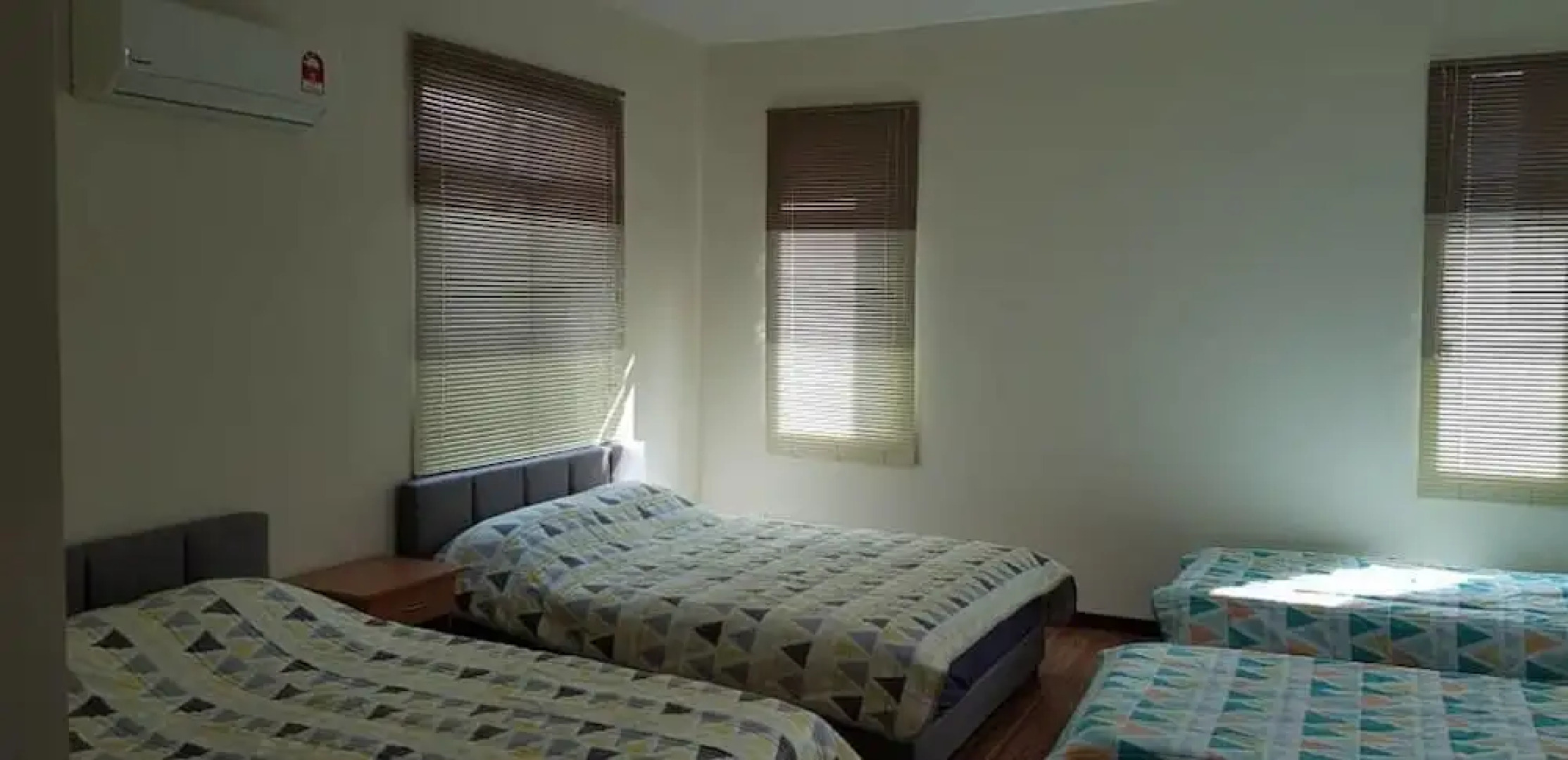 Greenlane 98 / 5 Rooms / 5 Bathrooms / 25 Pax