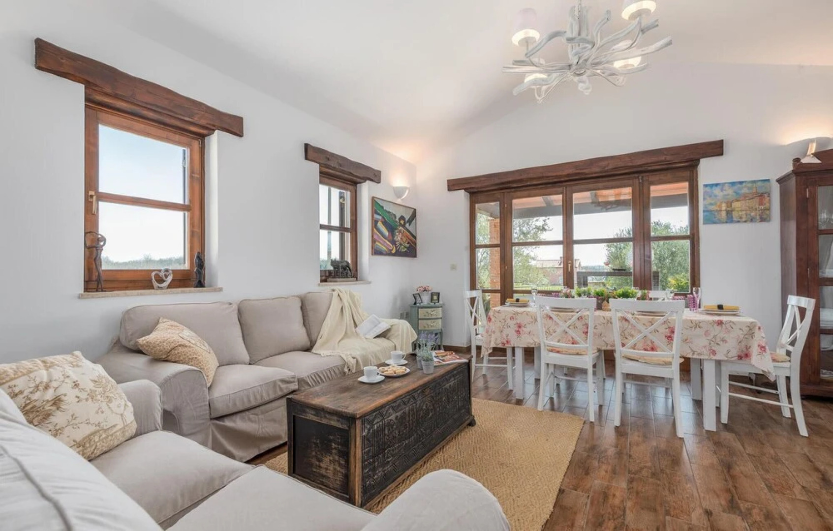 Amazing Home in Vosteni With 3 Bedrooms and Outdoor Swimming Pool