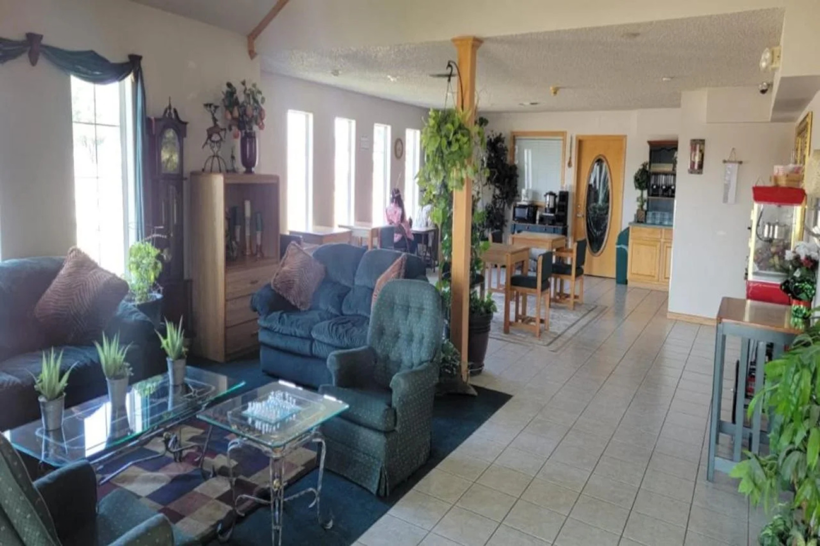 Hometown Inn By Oyo Texhoma, Ok