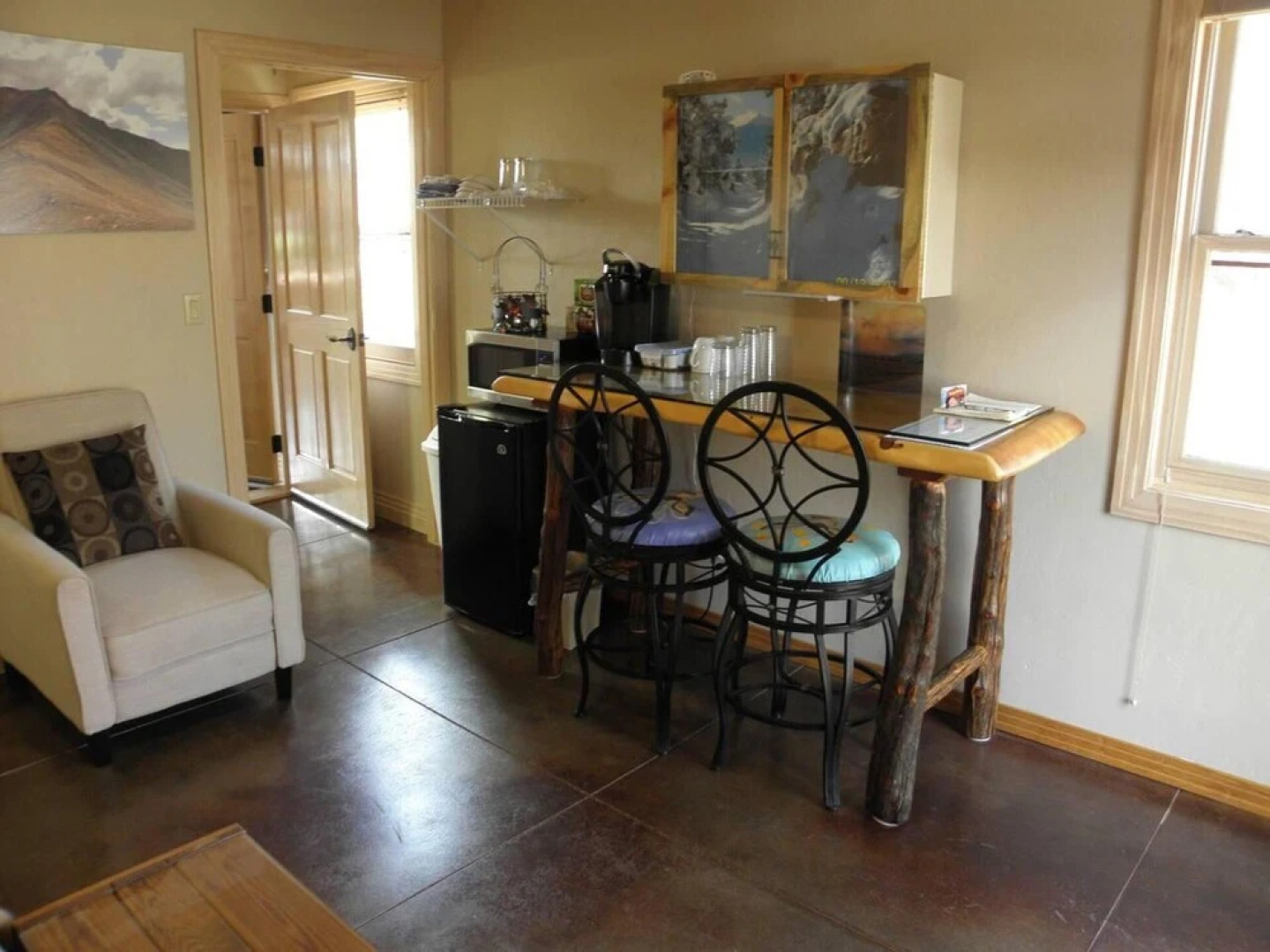 Aunt Bea's Serenity in the Heart of Town