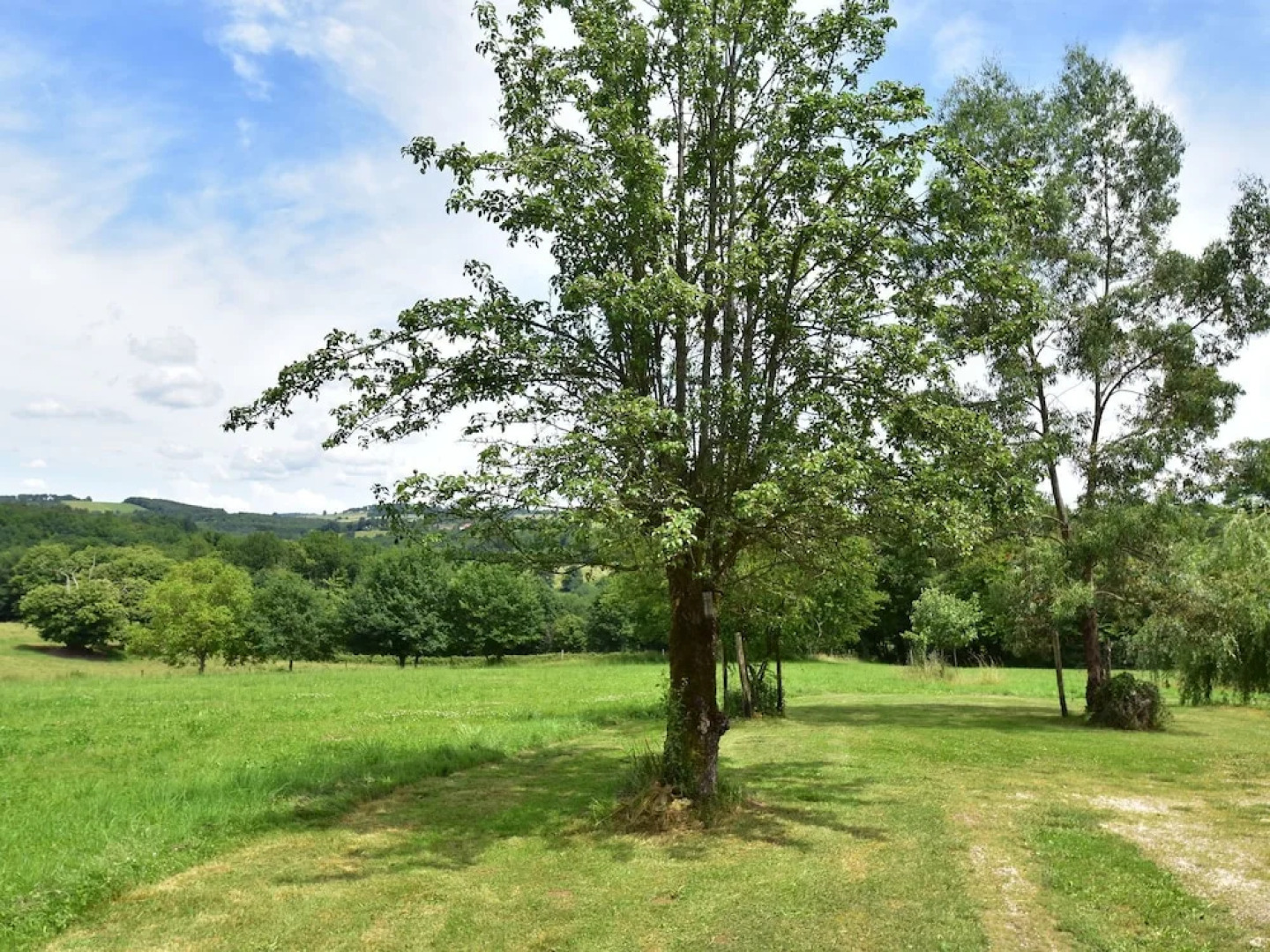 Holiday Home With Very Beautiful View of Marquay , Close to the Caves