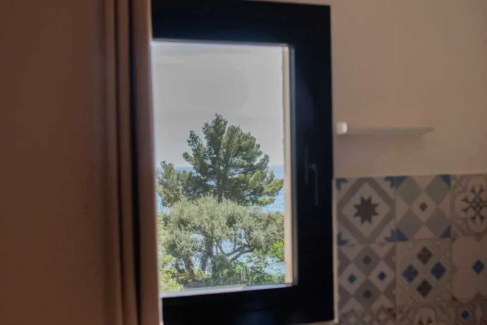 Apartment in Saint-tropez With Beach Access