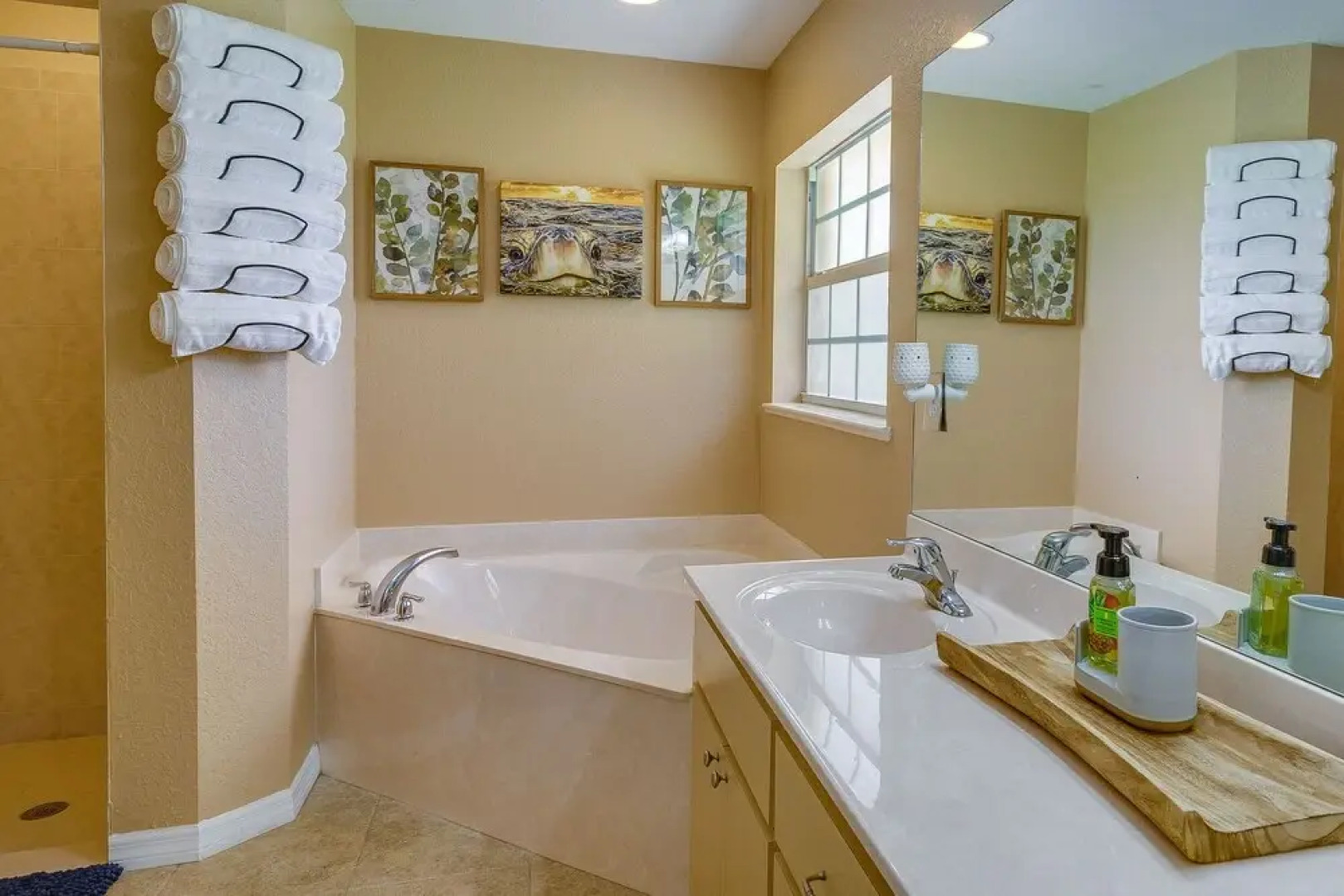 Clewiston 'bluegill' Home Rental w/ Fishing Pond!