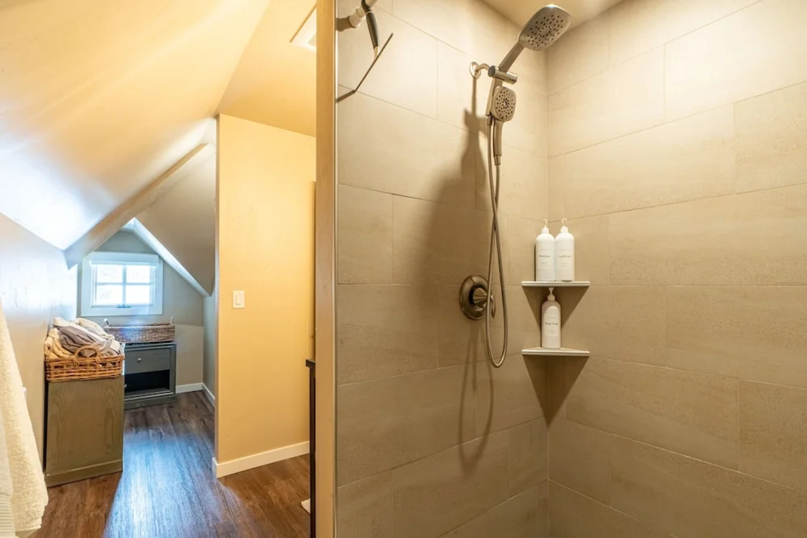 Antlers on the Creek Bed & Breakfast