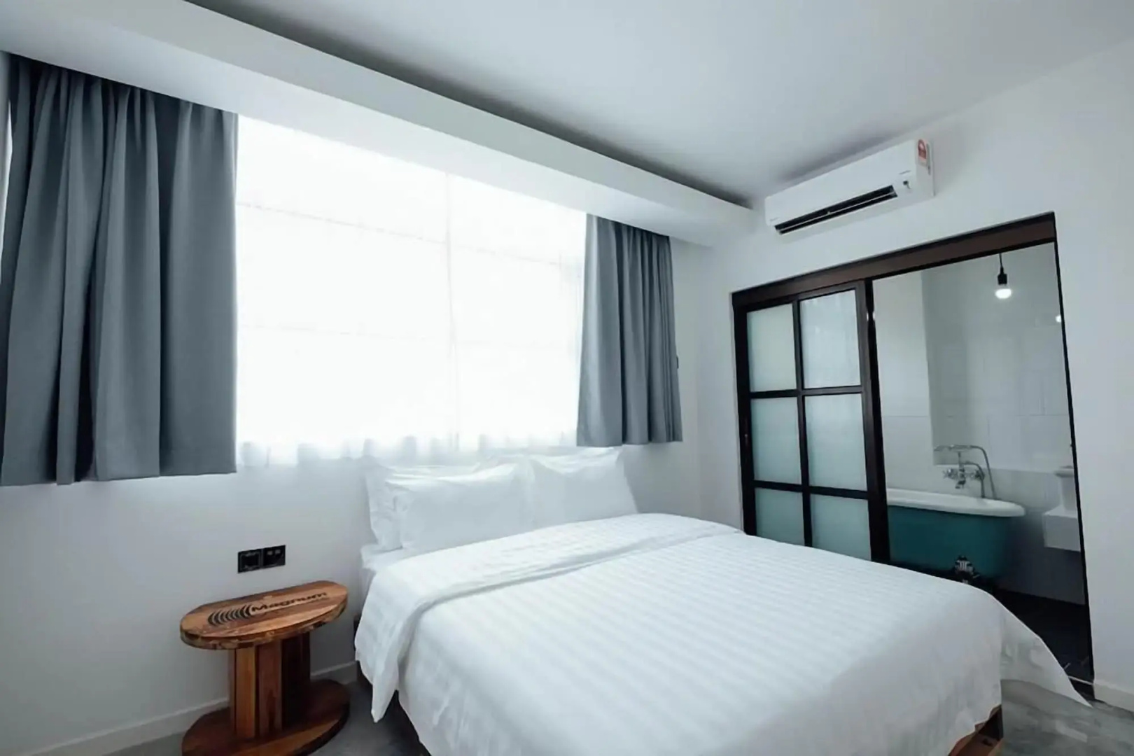 White Loft Hotel