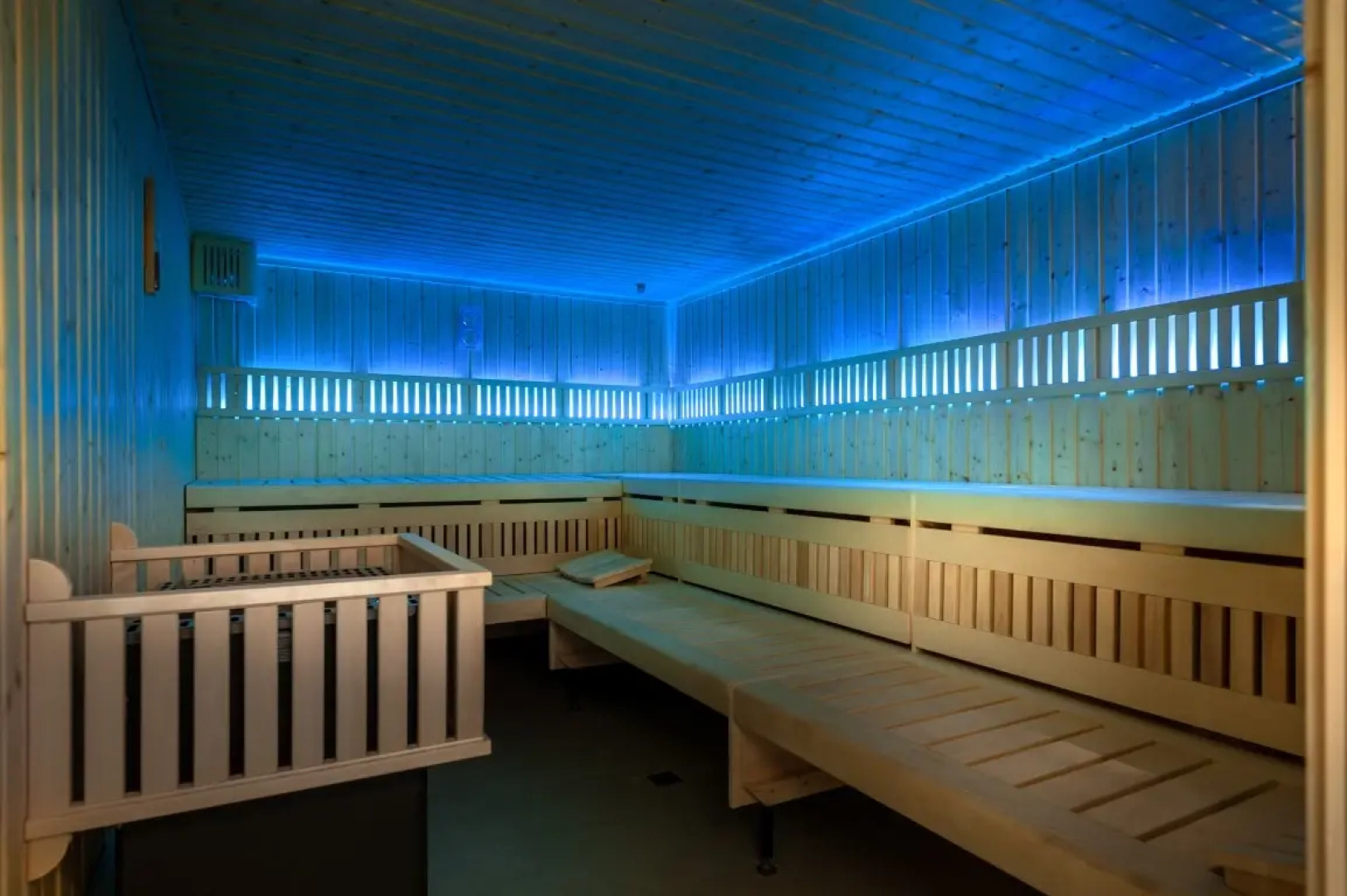 Eden Beach Hotel Club Attica