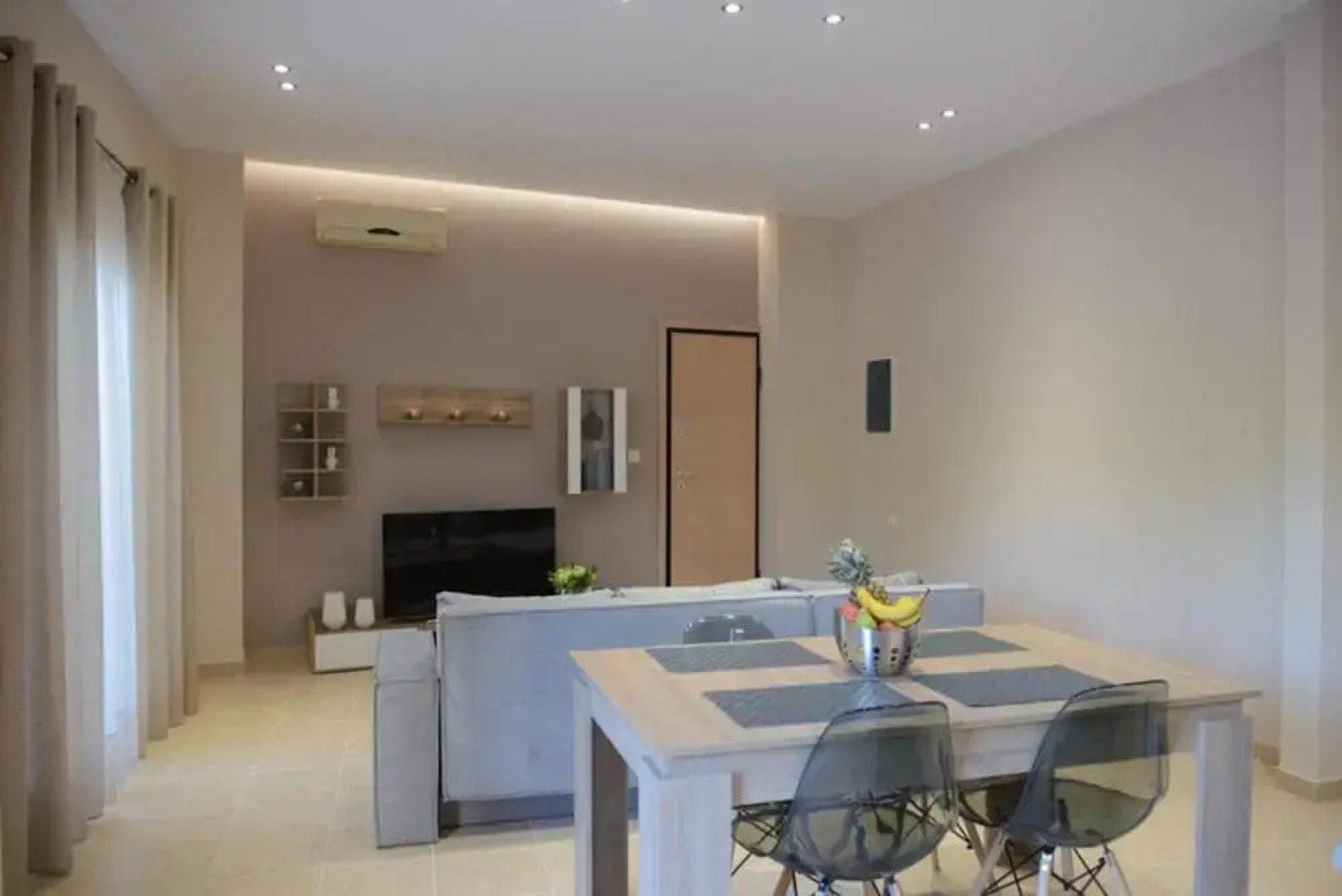 Alimos Modern Retreat Near the Beach