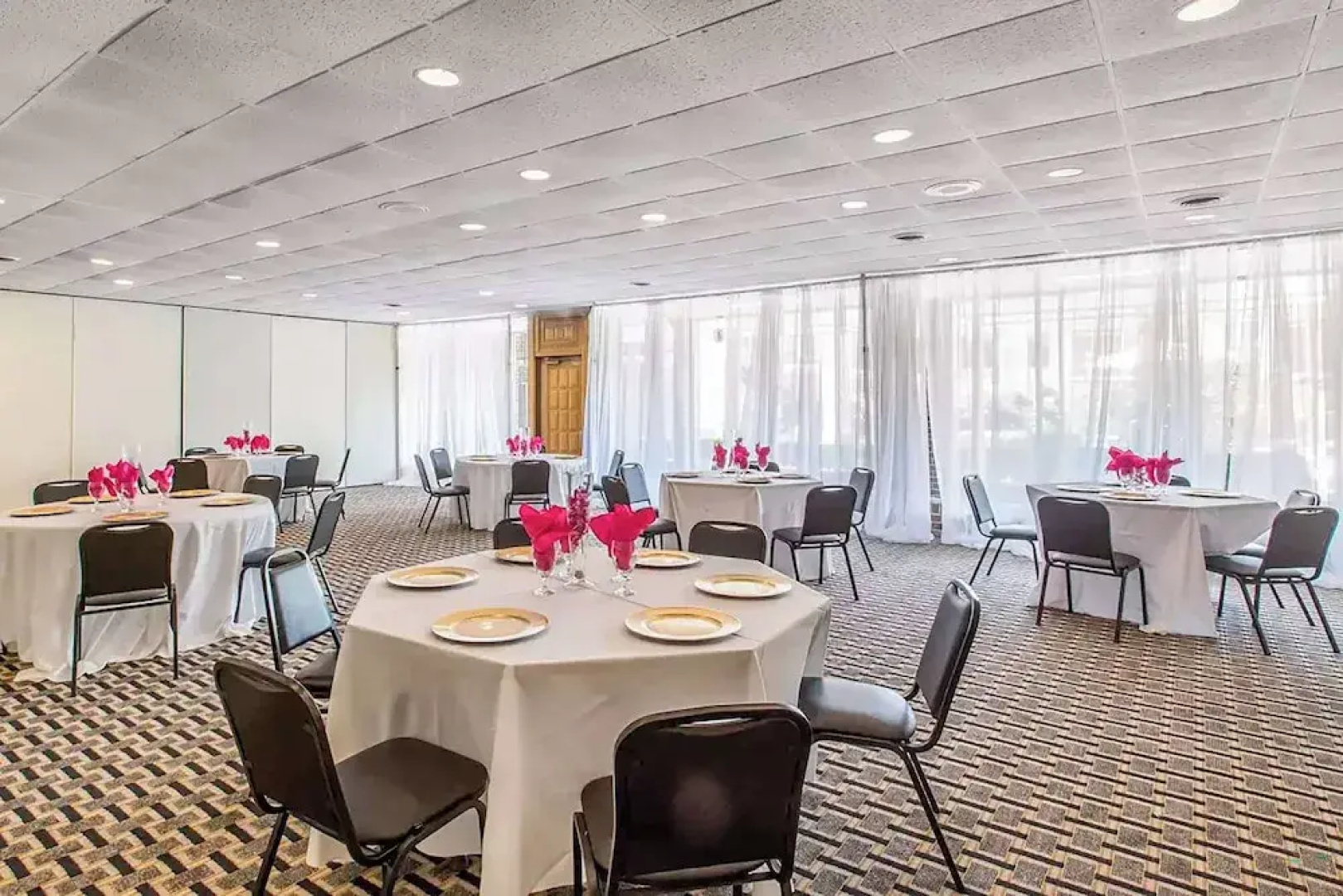 Ramada by Wyndham Santee I-95